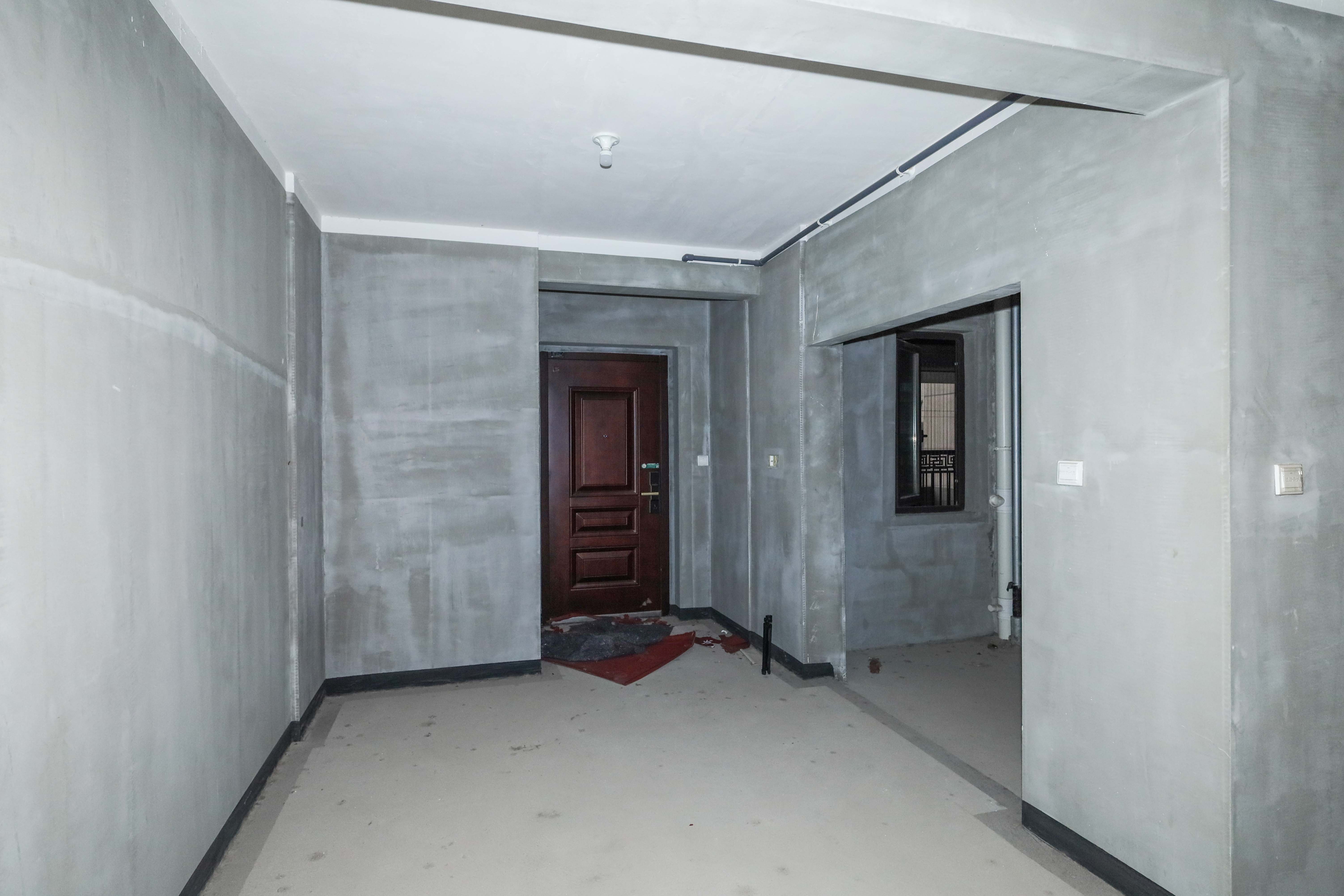 建发央著  3室2厅2卫   200.00万其他
