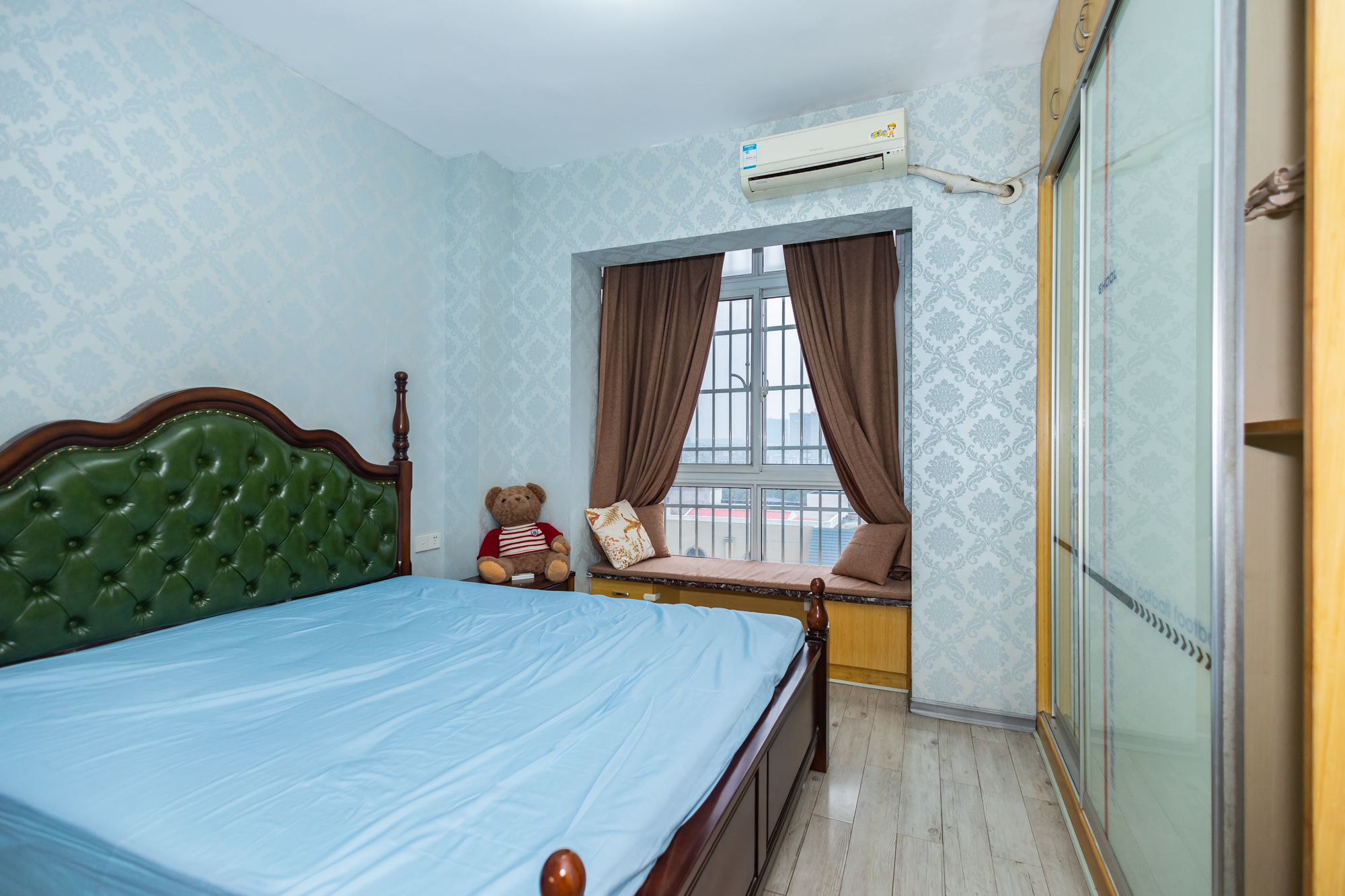 荣鑫家园 2室2厅1卫 58.8万 荣鑫家园 2室2厅1卫 58.8万卧室