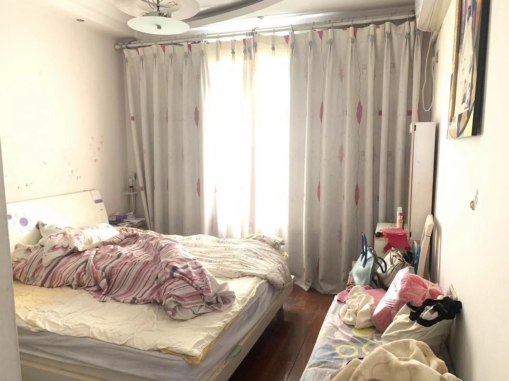 海创明珠花园 3室2厅2卫 56.0万 海创明珠花园 3室2厅2卫 56.0万室内图