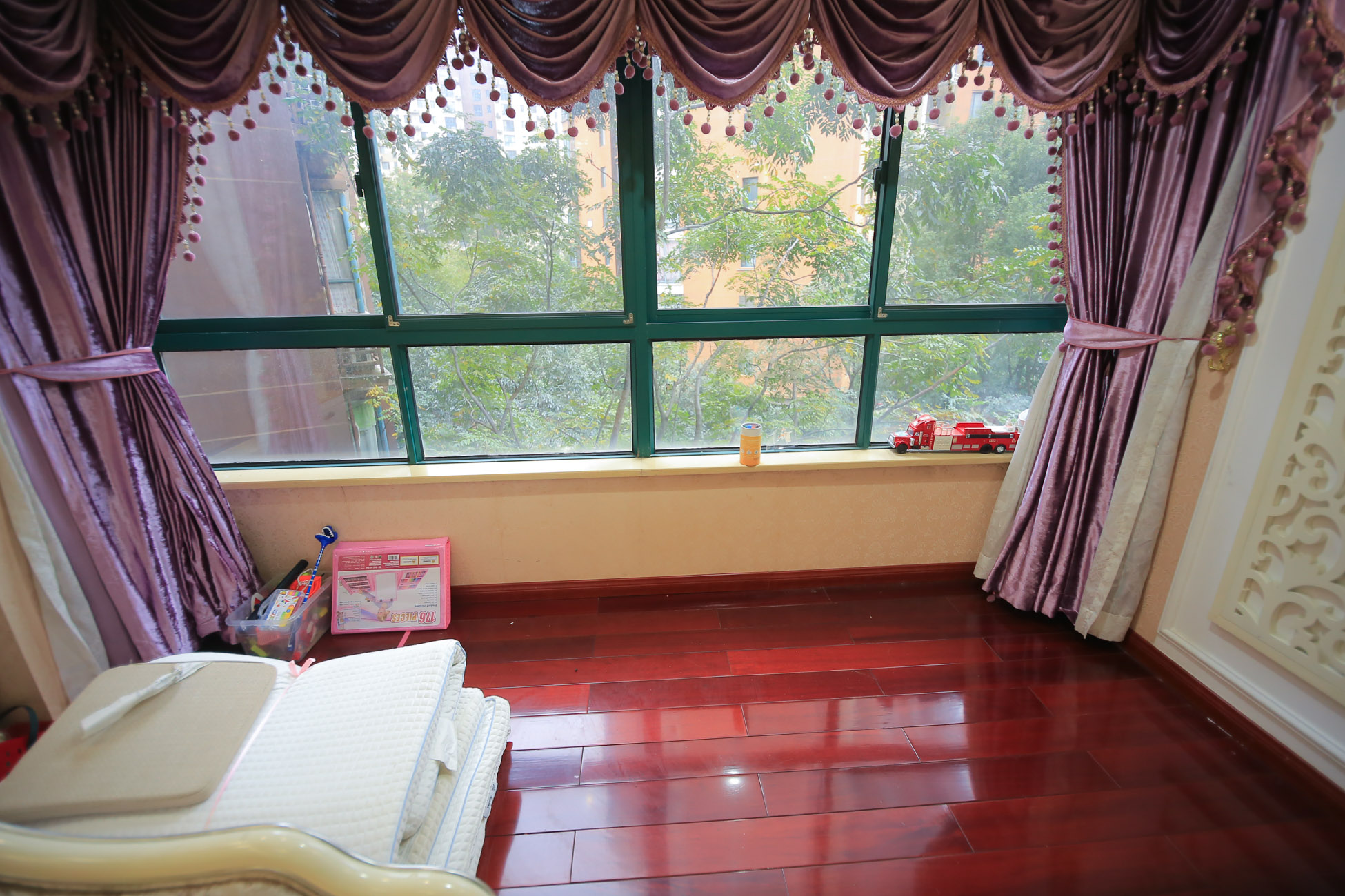 华盛世纪新城  3室2厅2卫    118.0万阳台