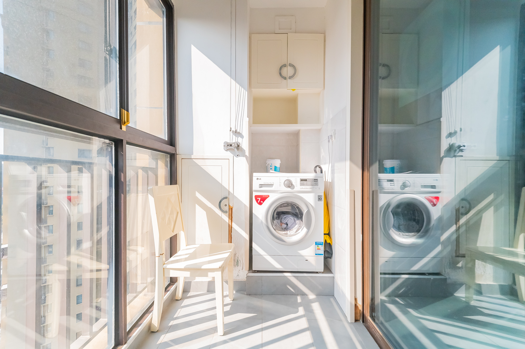 华润置地广场一期 3室2厅1卫 85.0万 华润置地广场一期 3室2厅1卫 85.0万阳台