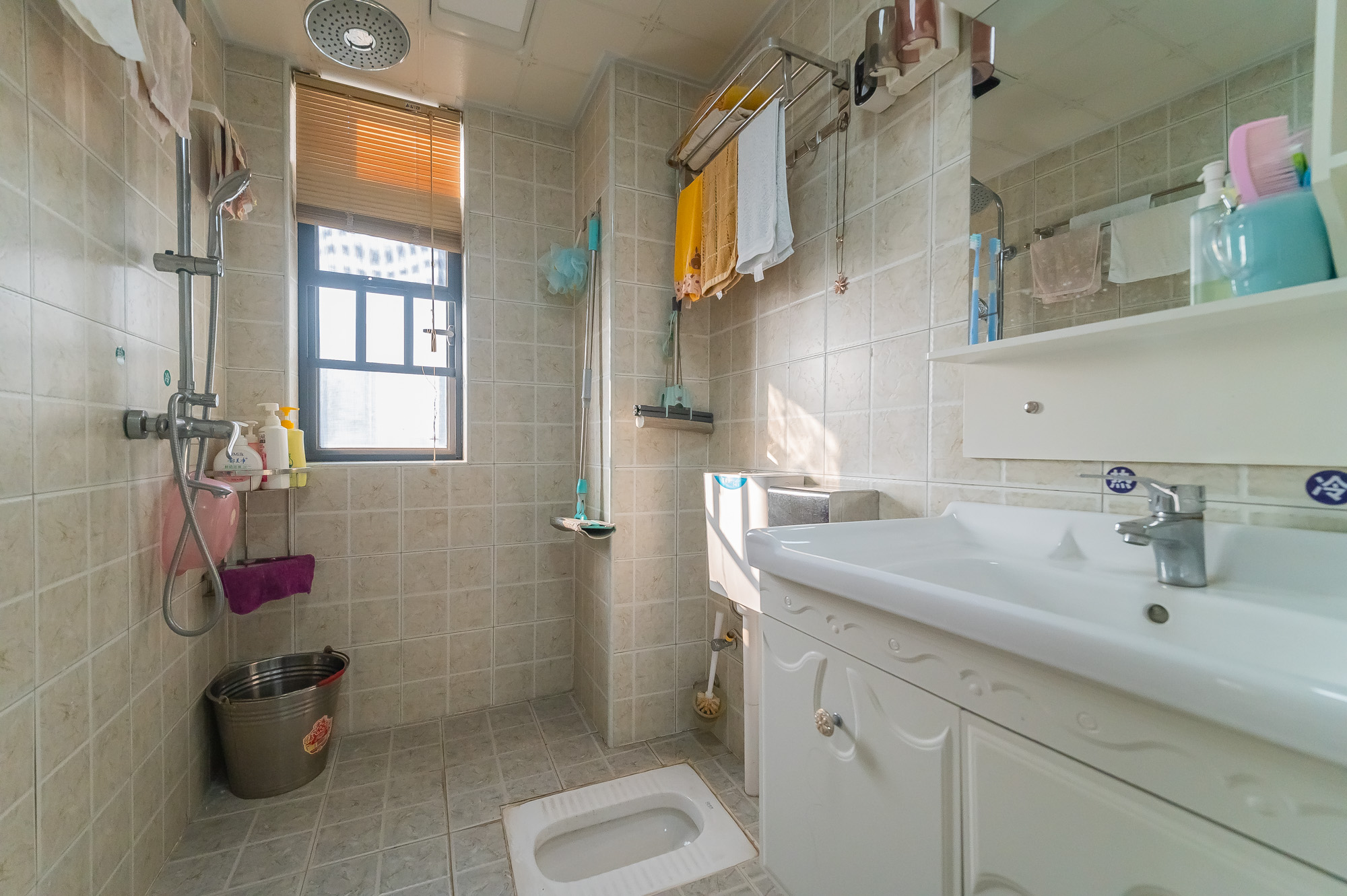 海伦春天 4室2厅2卫 100.0万 海伦春天 4室2厅2卫 100.0万卫生间