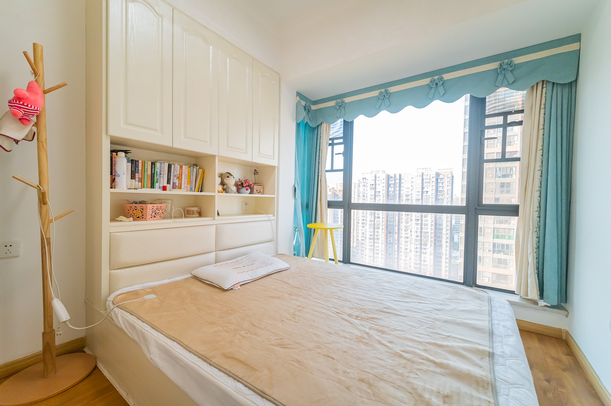 海伦春天 4室2厅2卫 100.0万 海伦春天 4室2厅2卫 100.0万卧室