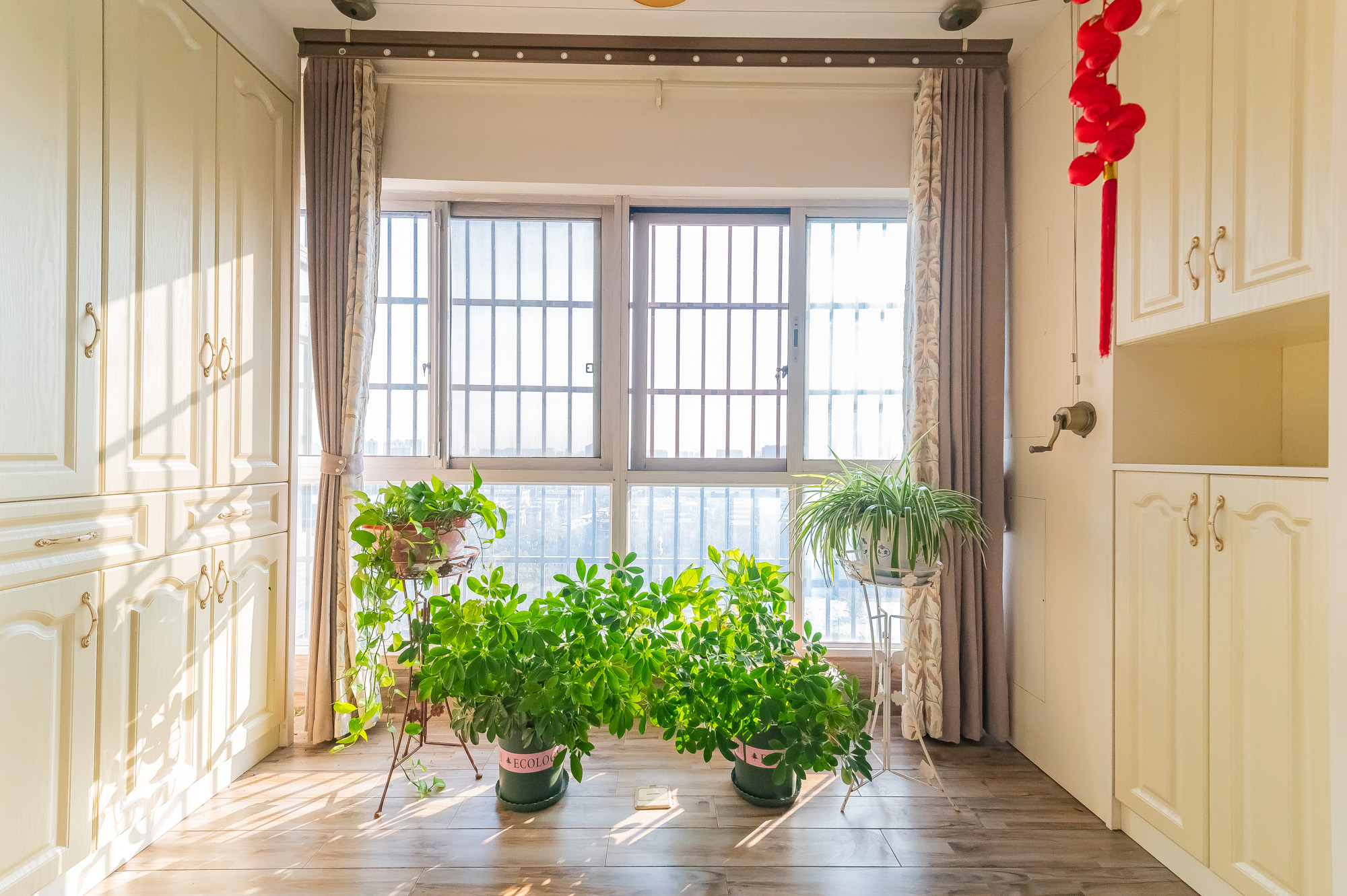 海伦春天 4室2厅2卫 100.0万 海伦春天 4室2厅2卫 100.0万阳台