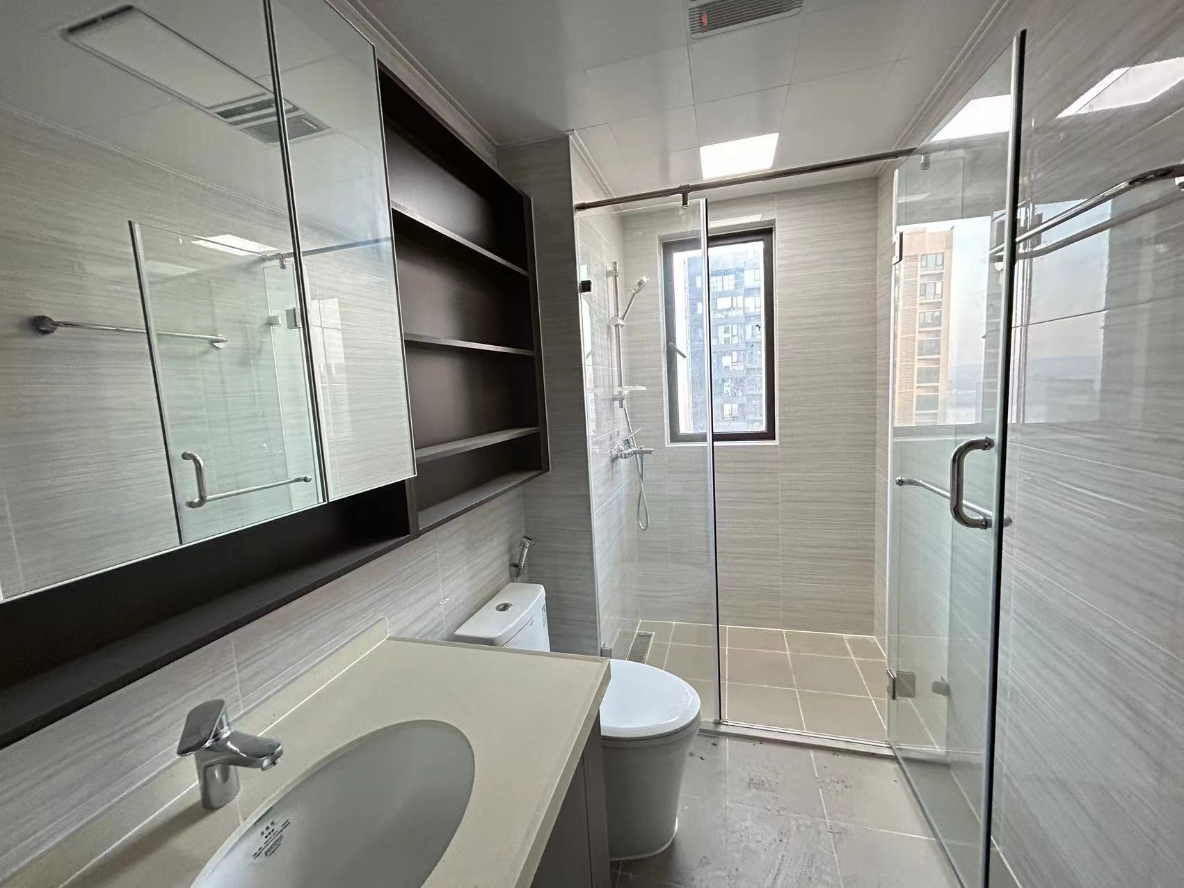 蓝溪谷 4室2厅2卫 81.8万 蓝溪谷 4室2厅2卫 81.8万室内图