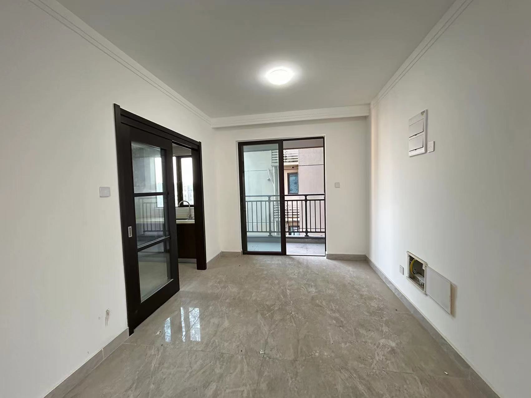 蓝溪谷 4室2厅2卫 81.8万 蓝溪谷 4室2厅2卫 81.8万室内图