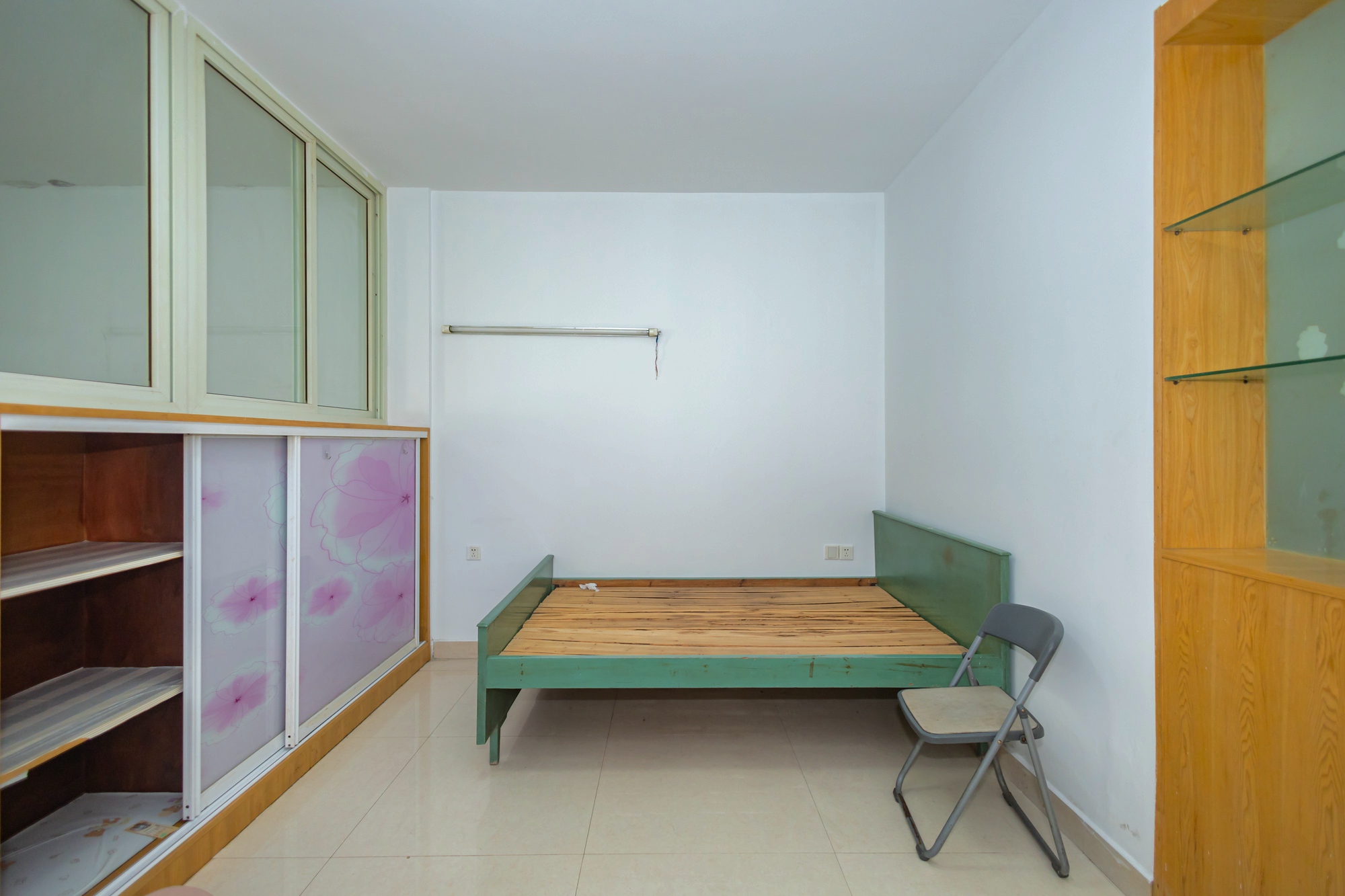 开源鑫景 1室1厅1卫 28.0万 开源鑫景 1室1厅1卫 28.0万卧室