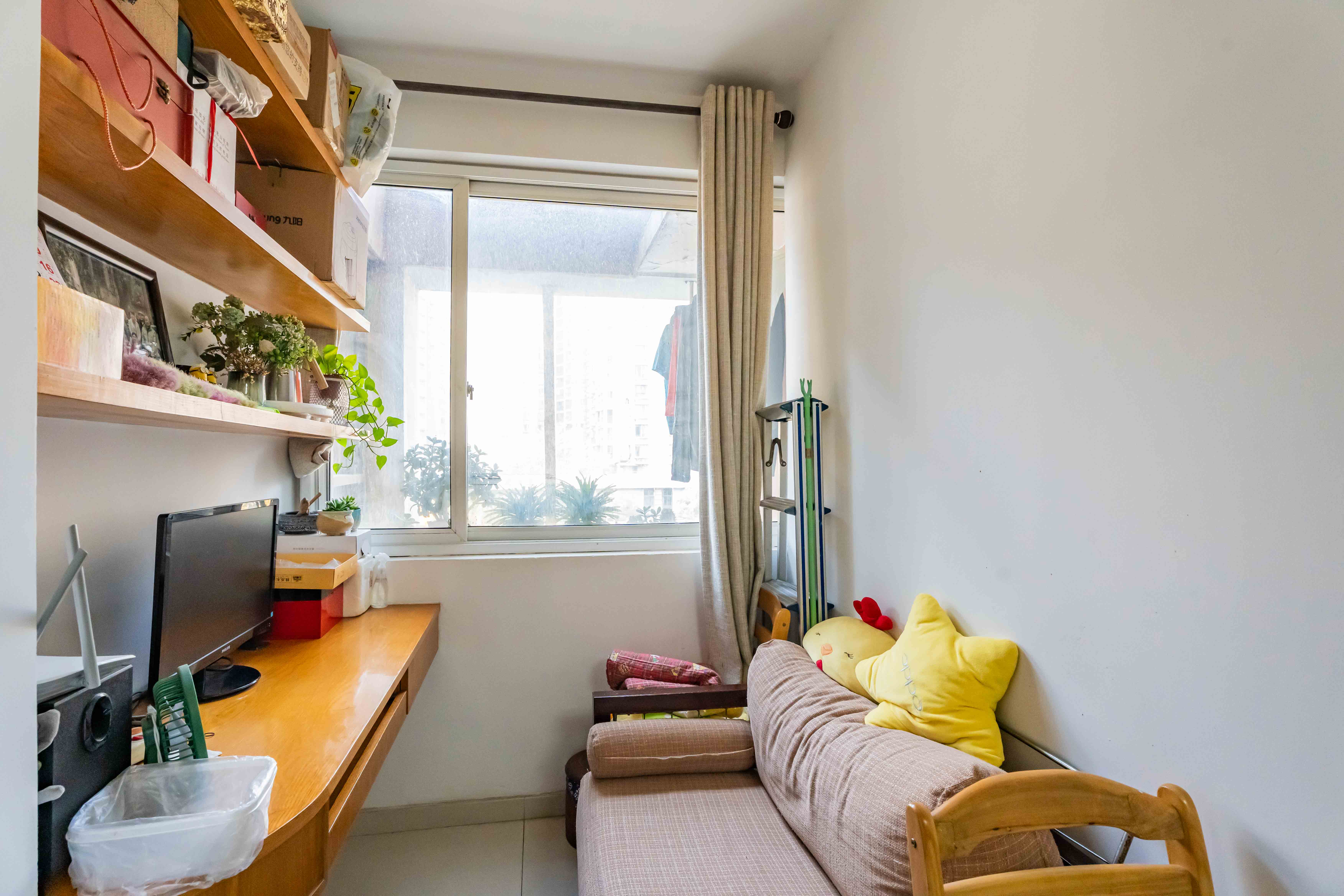 建鸿达现代公寓  2室1厅1卫   68.00万卧室