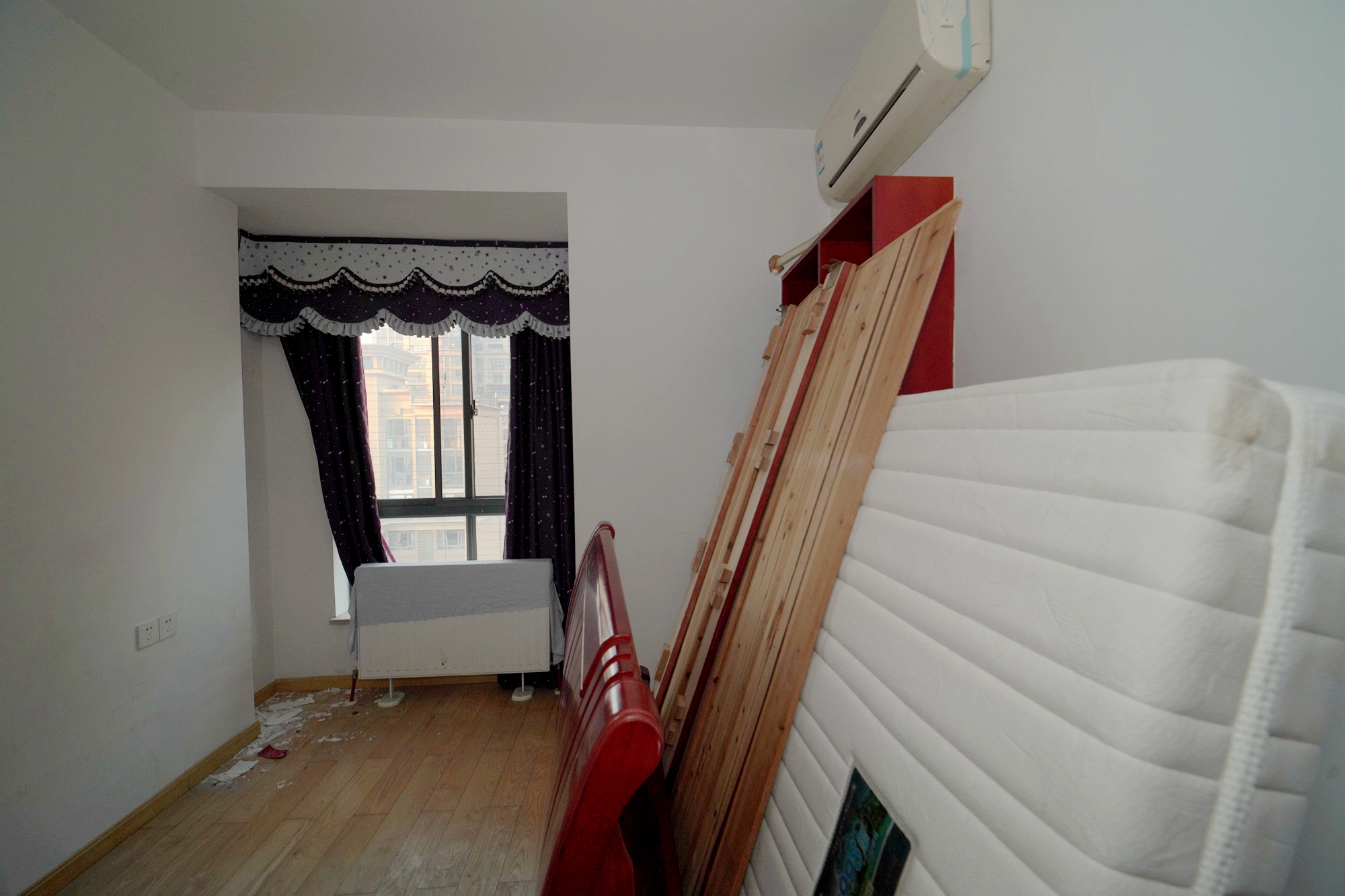 新华都万家城  3室2厅2卫    86.0万卧室