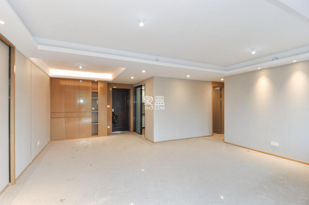 梅溪湖金茂湾  4室2厅2卫    125.0万