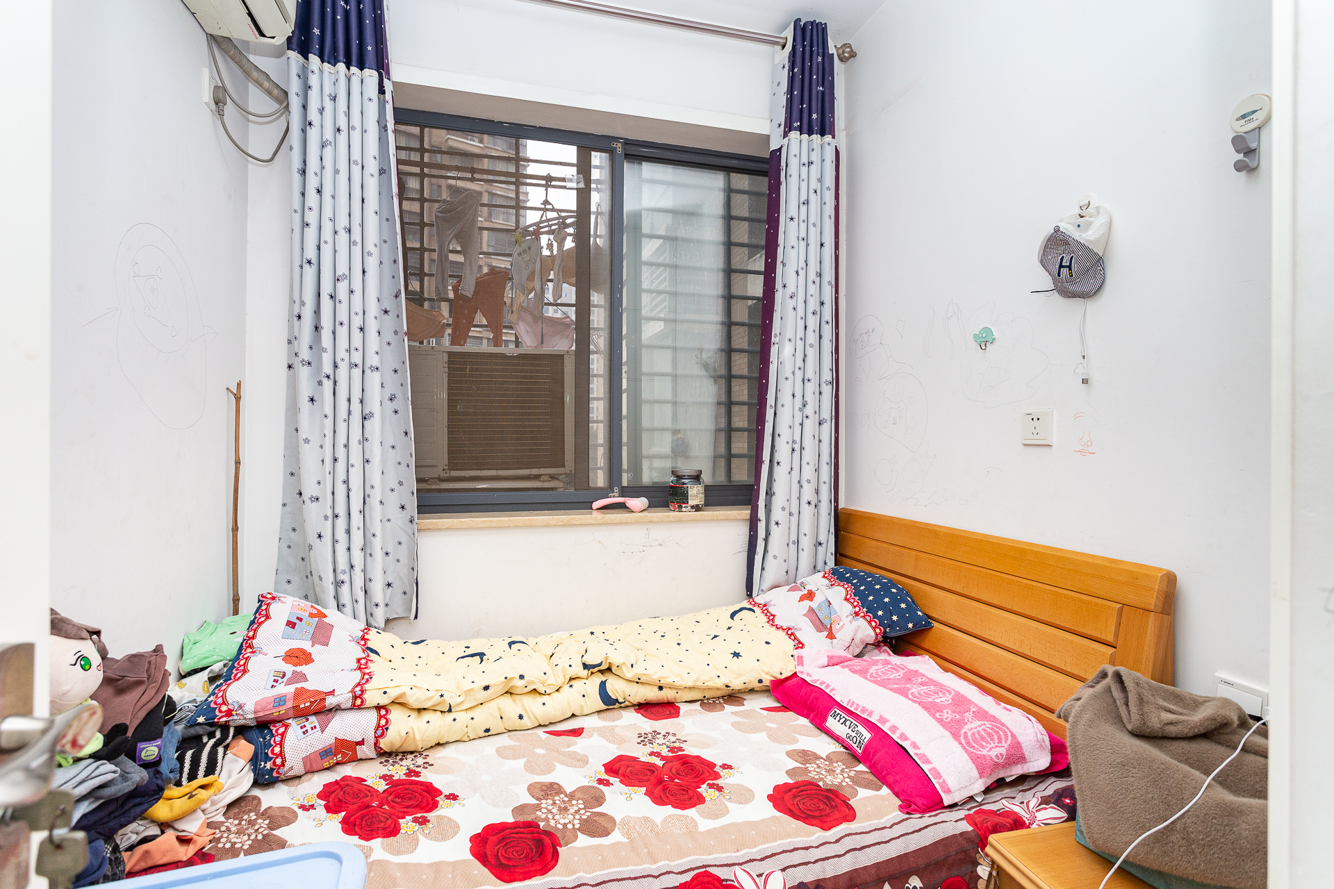 盛腾学林西岸  3室2厅1卫    81.0万 盛腾学林西岸  3室2厅1卫    81.0万卧室