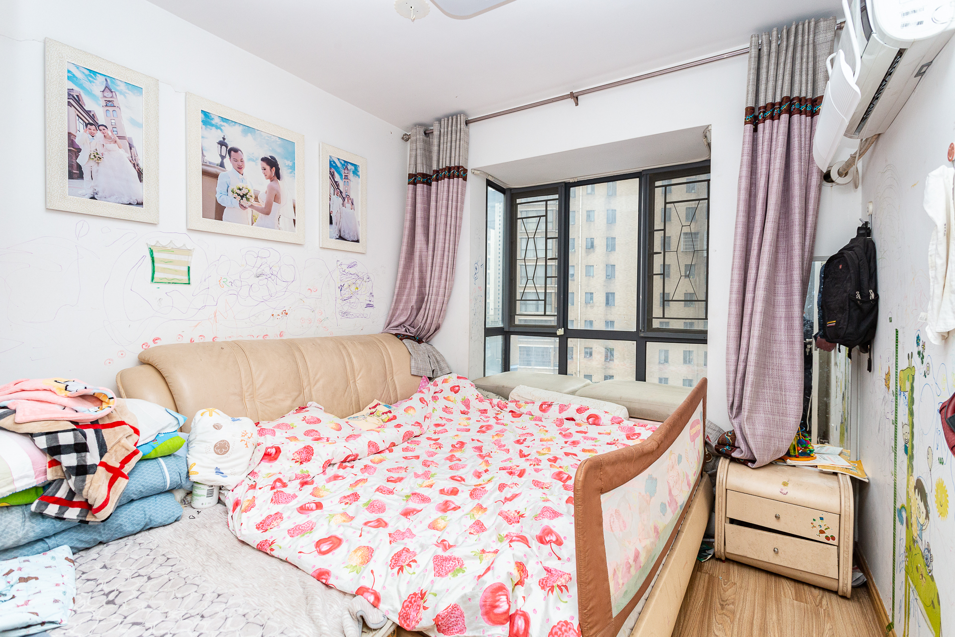 盛腾学林西岸  3室2厅1卫    81.0万 盛腾学林西岸  3室2厅1卫    81.0万卧室