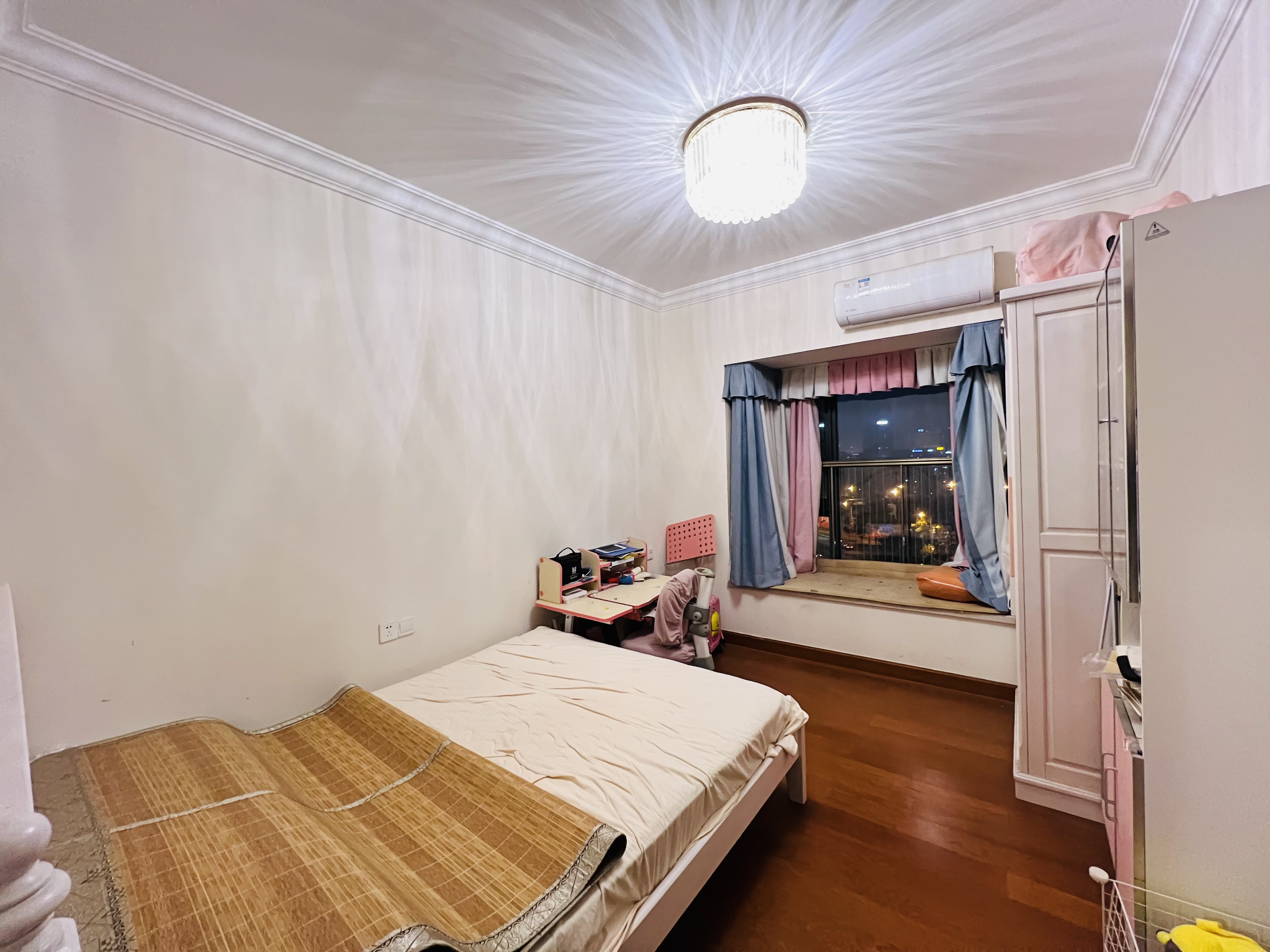 恒大华府 3室2厅2卫 79.8万 恒大华府 3室2厅2卫 79.8万室内图