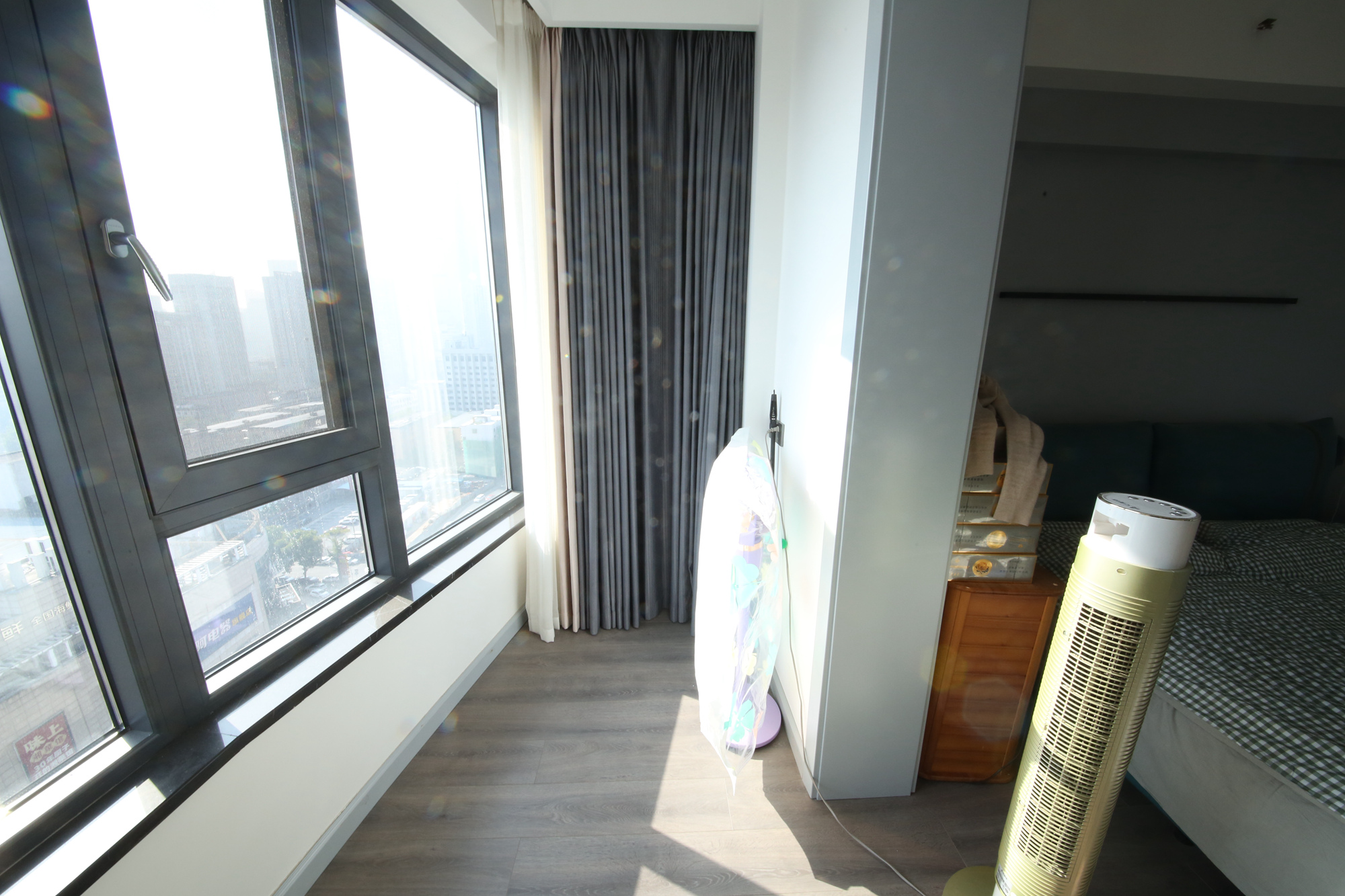 日出东方  3室1厅1卫   55.00万阳台