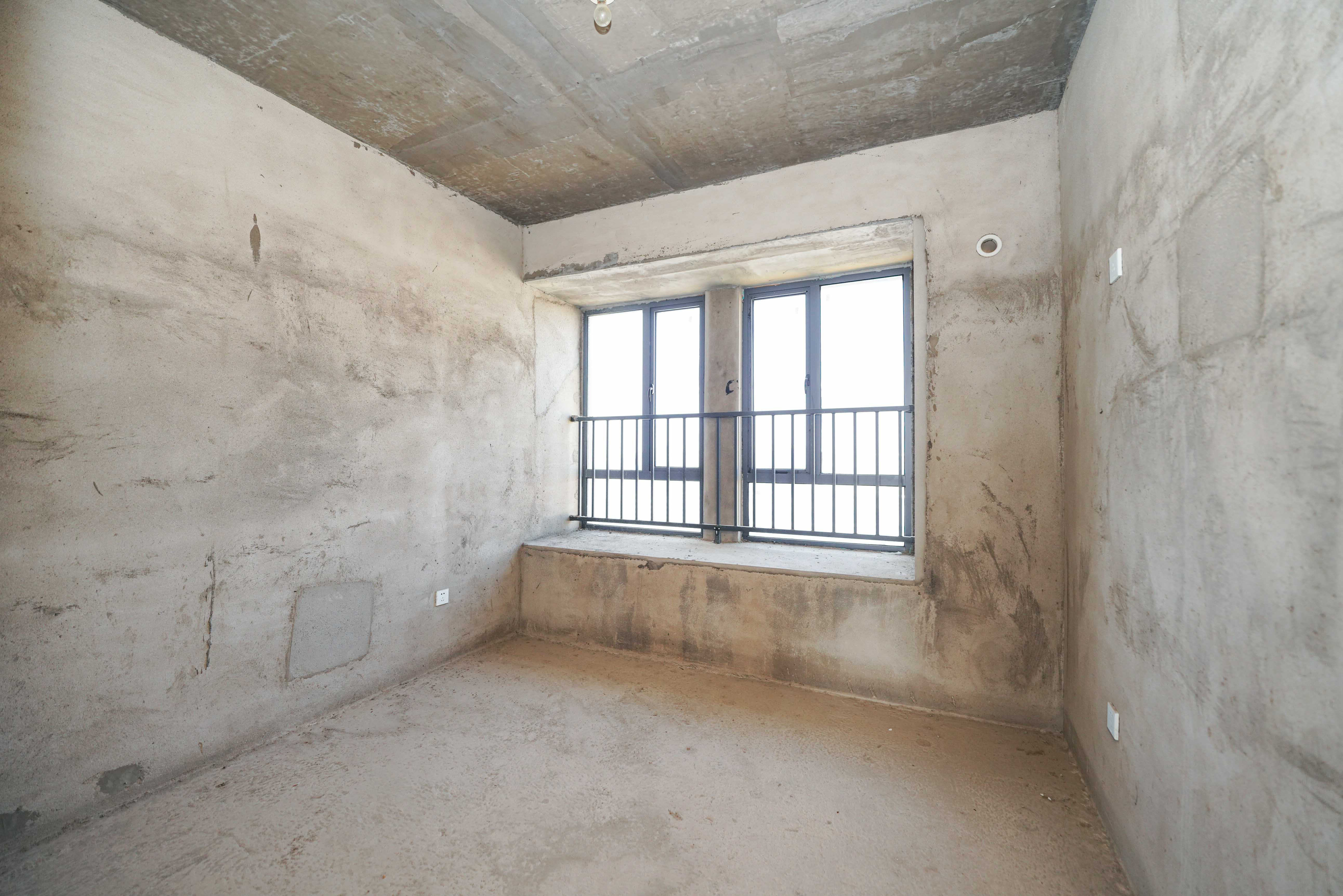 西湖鸿运佳苑 3室2厅2卫 81.0万 西湖鸿运佳苑 3室2厅2卫 81.0万卧室