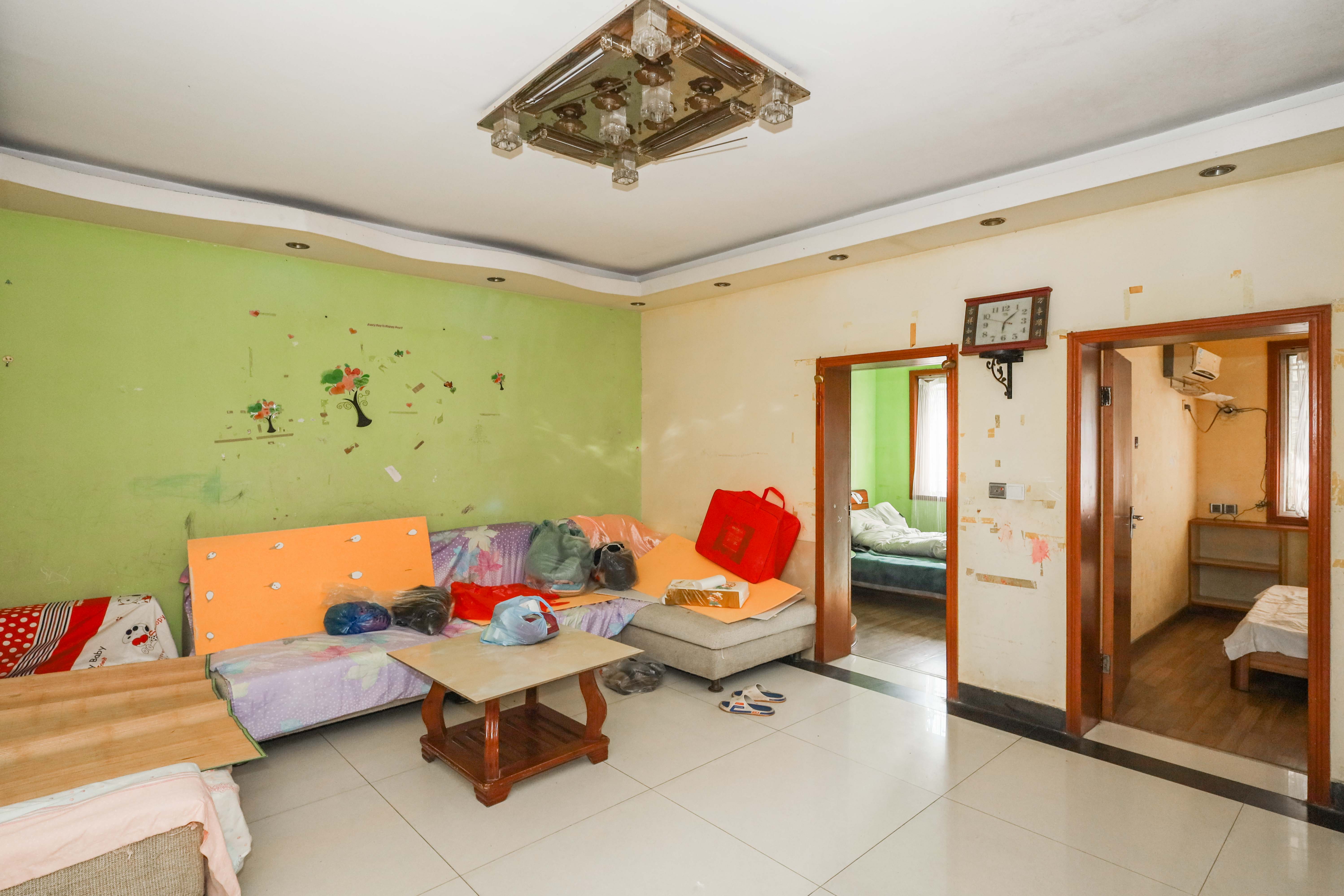 雷锋农副产品批发大市场 2室2厅1卫 51.8万 雷锋农副产品批发大市场 2室2厅1卫 51.8万客厅