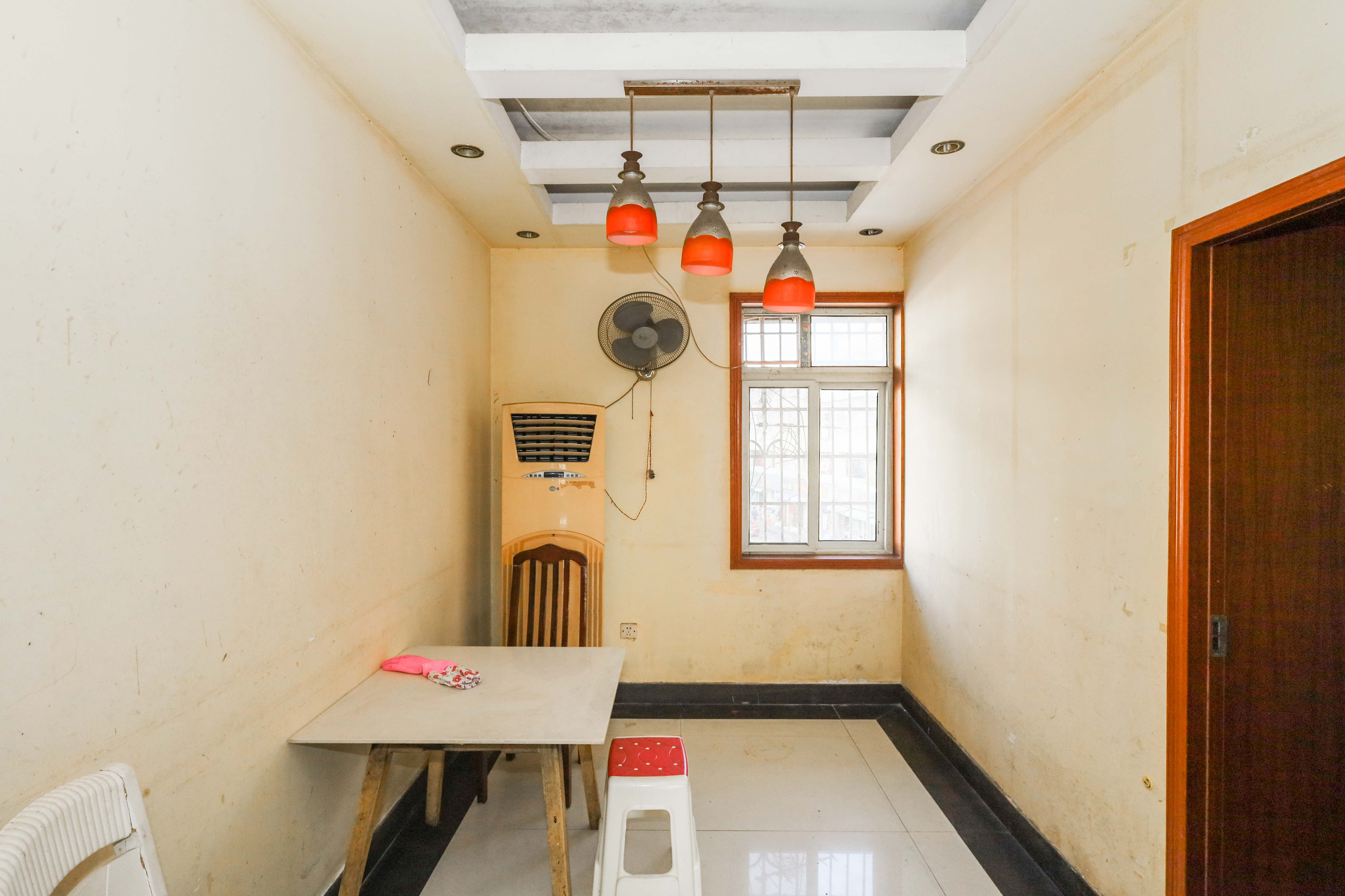 雷锋农副产品批发大市场 2室2厅1卫 51.8万 雷锋农副产品批发大市场 2室2厅1卫 51.8万其他