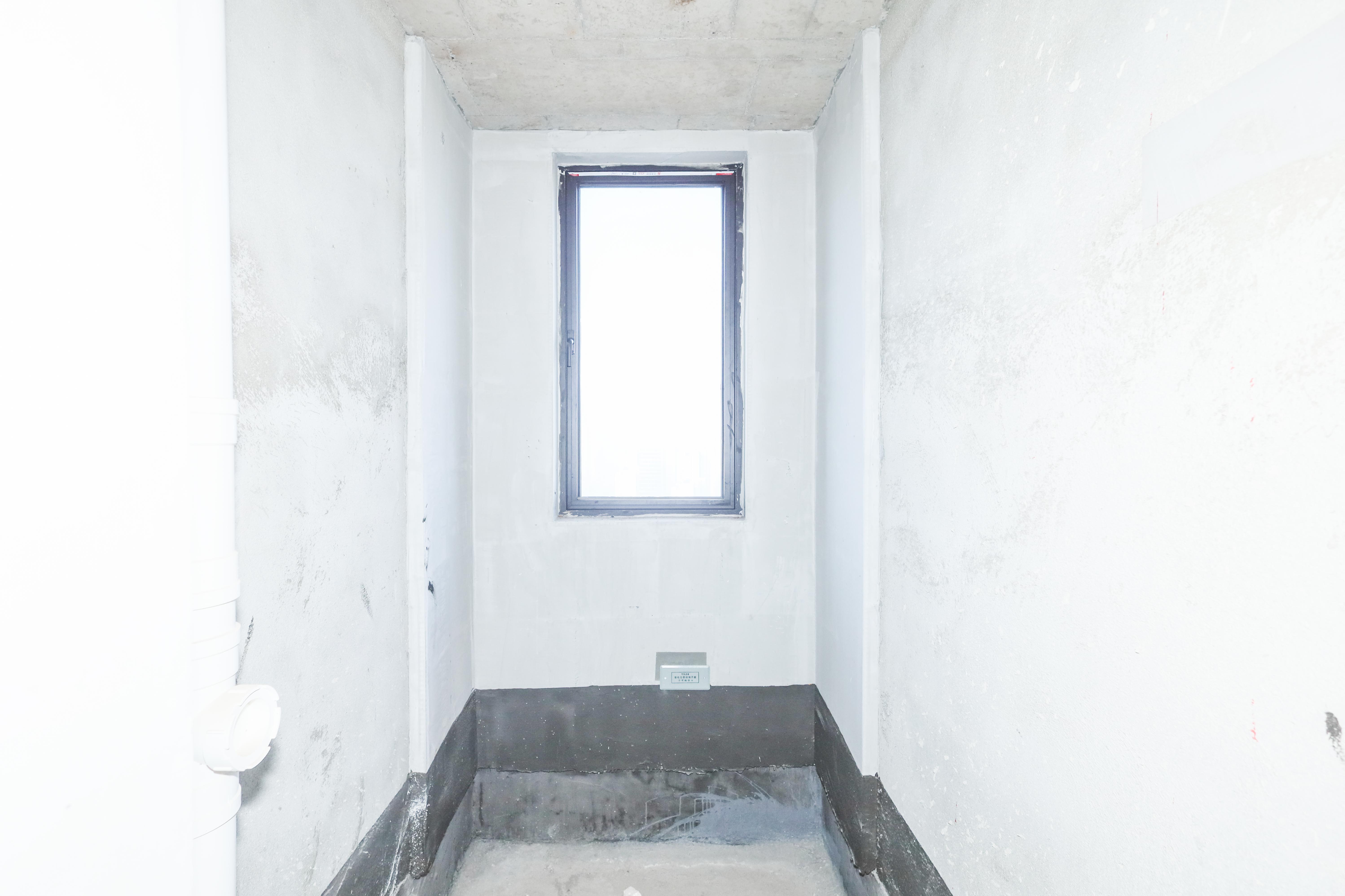 建发央著  4室2厅2卫   267.00万卫生间
