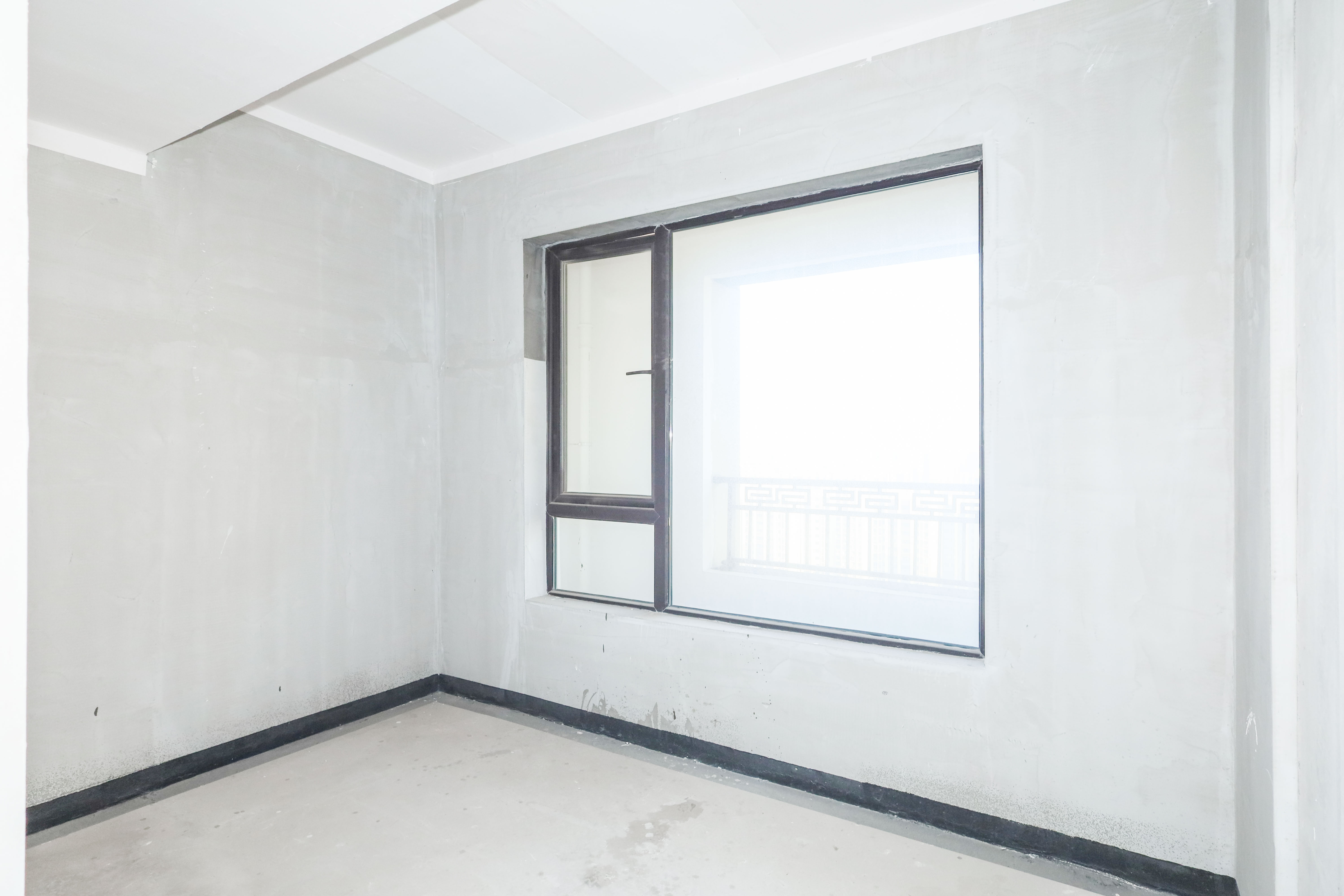 建发央著  4室2厅2卫   267.00万卧室