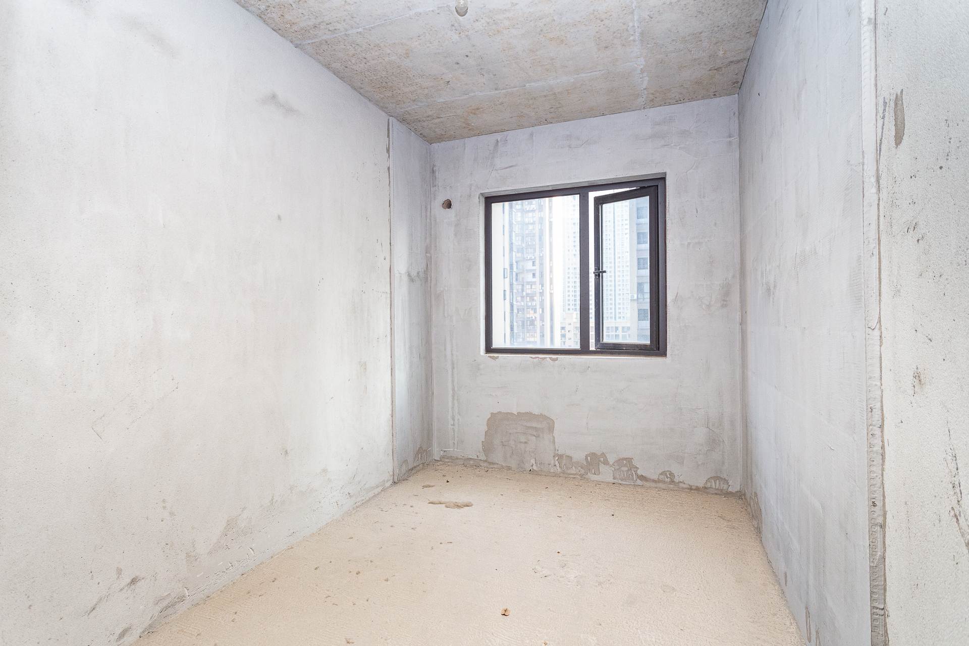 勤诚达境界城 4室2厅2卫 119.8万 勤诚达境界城 4室2厅2卫 119.8万卧室