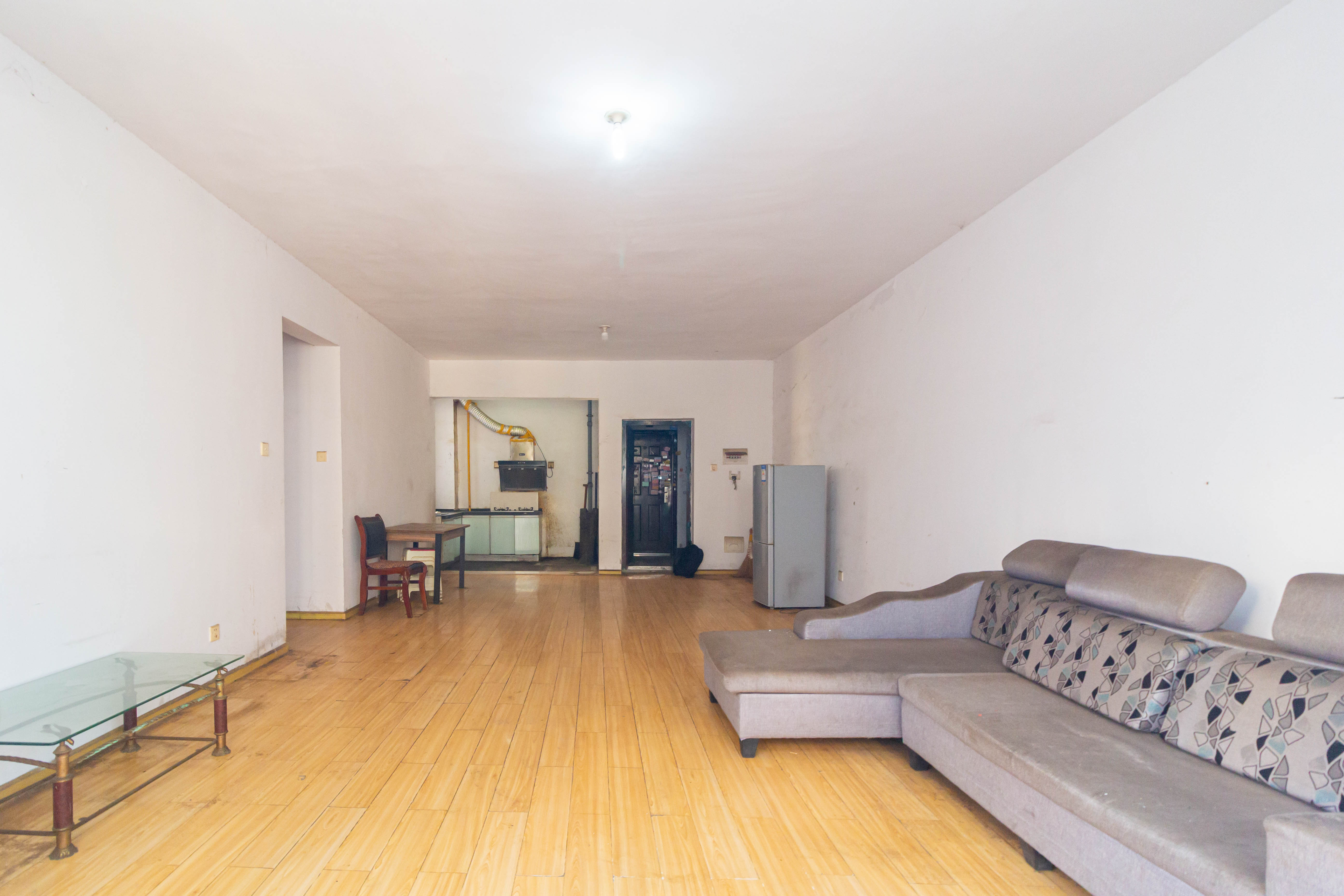 星城国际 3室2厅1卫 61.8万 星城国际 3室2厅1卫 61.8万客厅