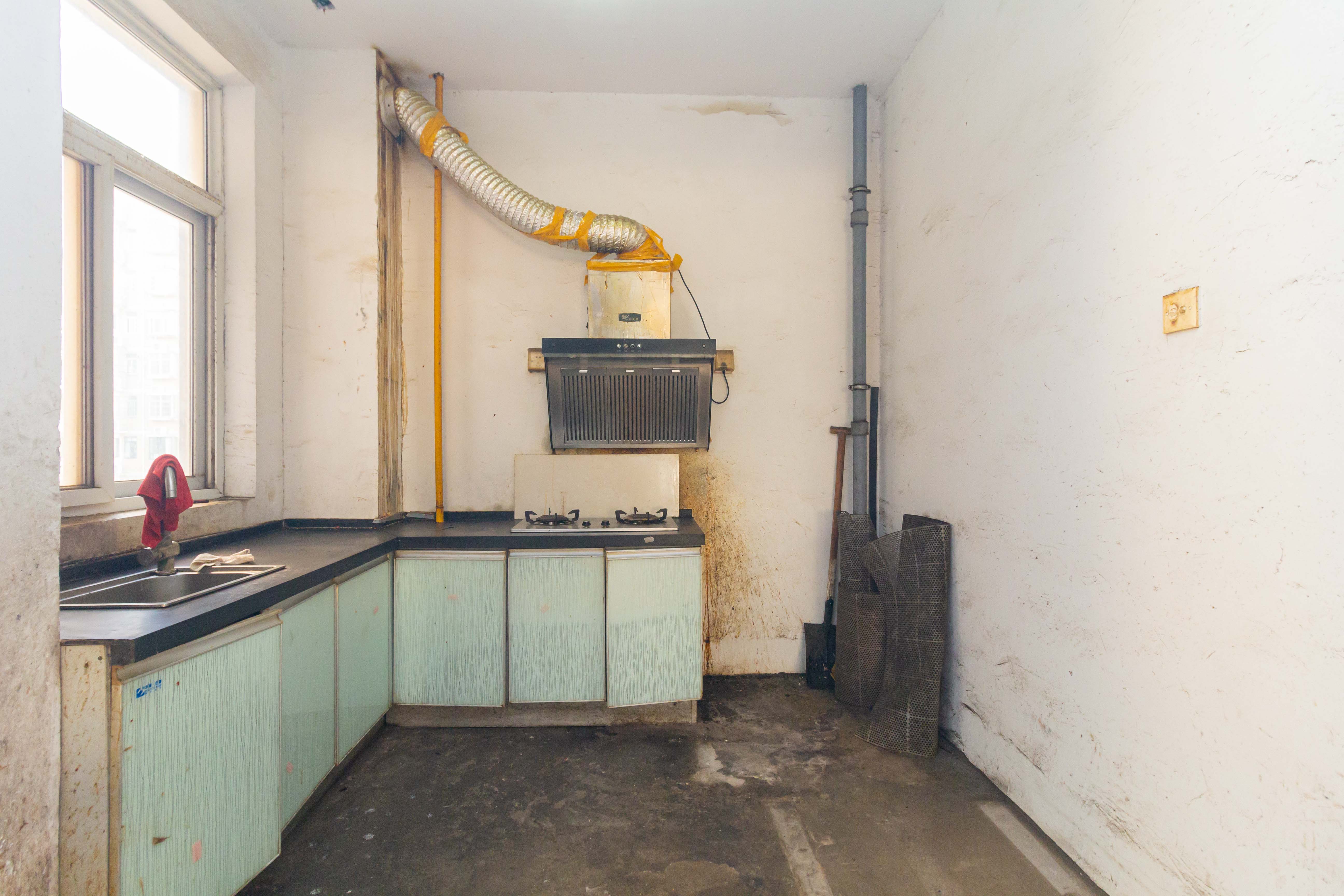 星城国际 3室2厅1卫 61.8万 星城国际 3室2厅1卫 61.8万厨房