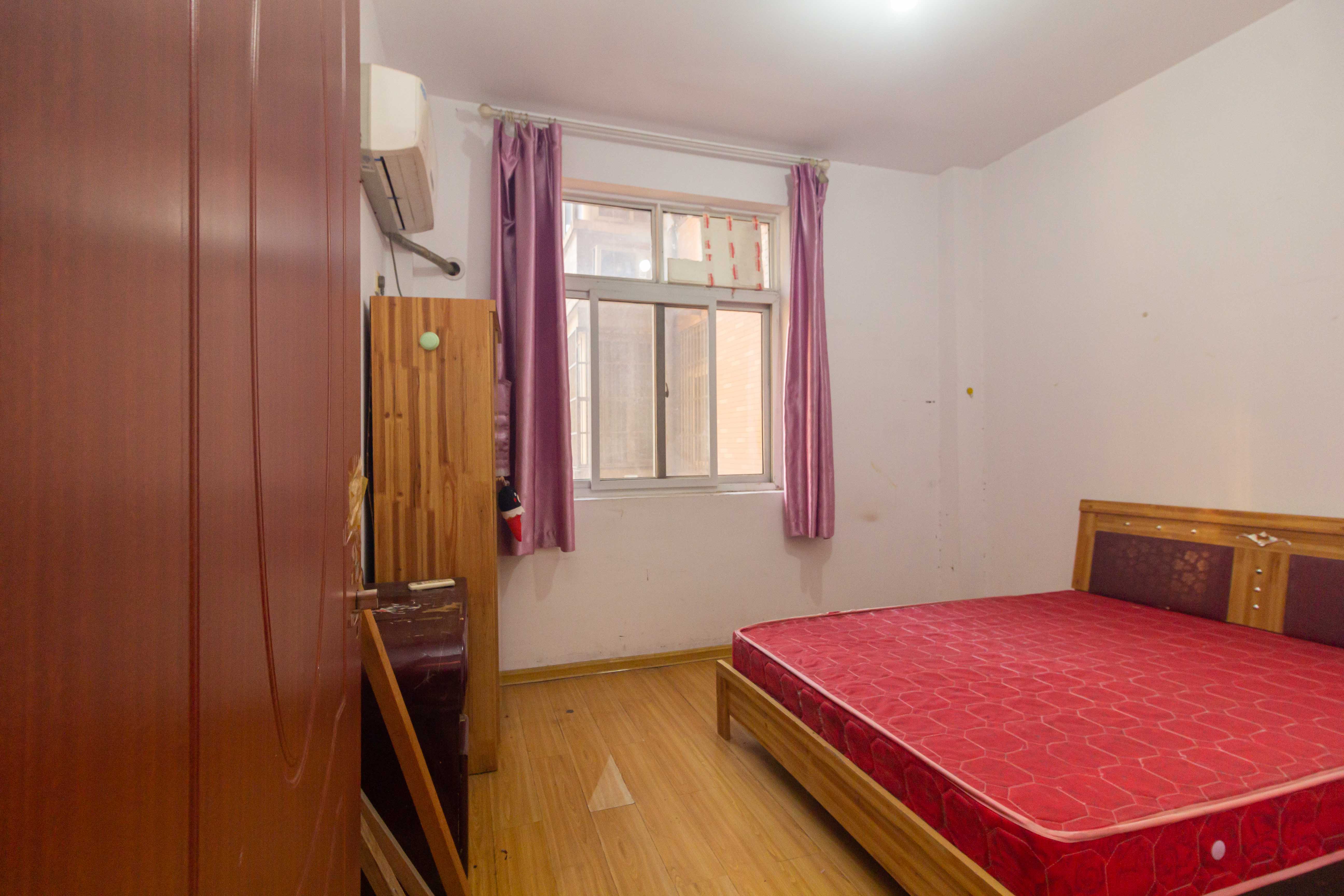 星城国际 3室2厅1卫 61.8万 星城国际 3室2厅1卫 61.8万卧室