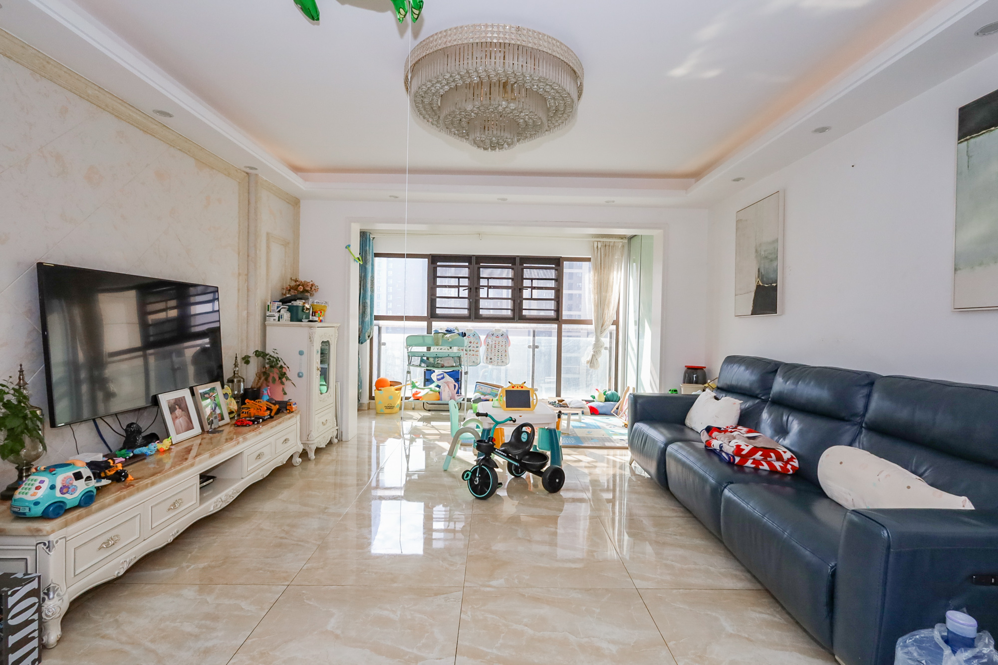 南山雍江汇(滨江国际新城)  4室2厅3卫    209.0万 南山雍江汇(滨江国际新城)  4室2厅3卫    209.0万客厅