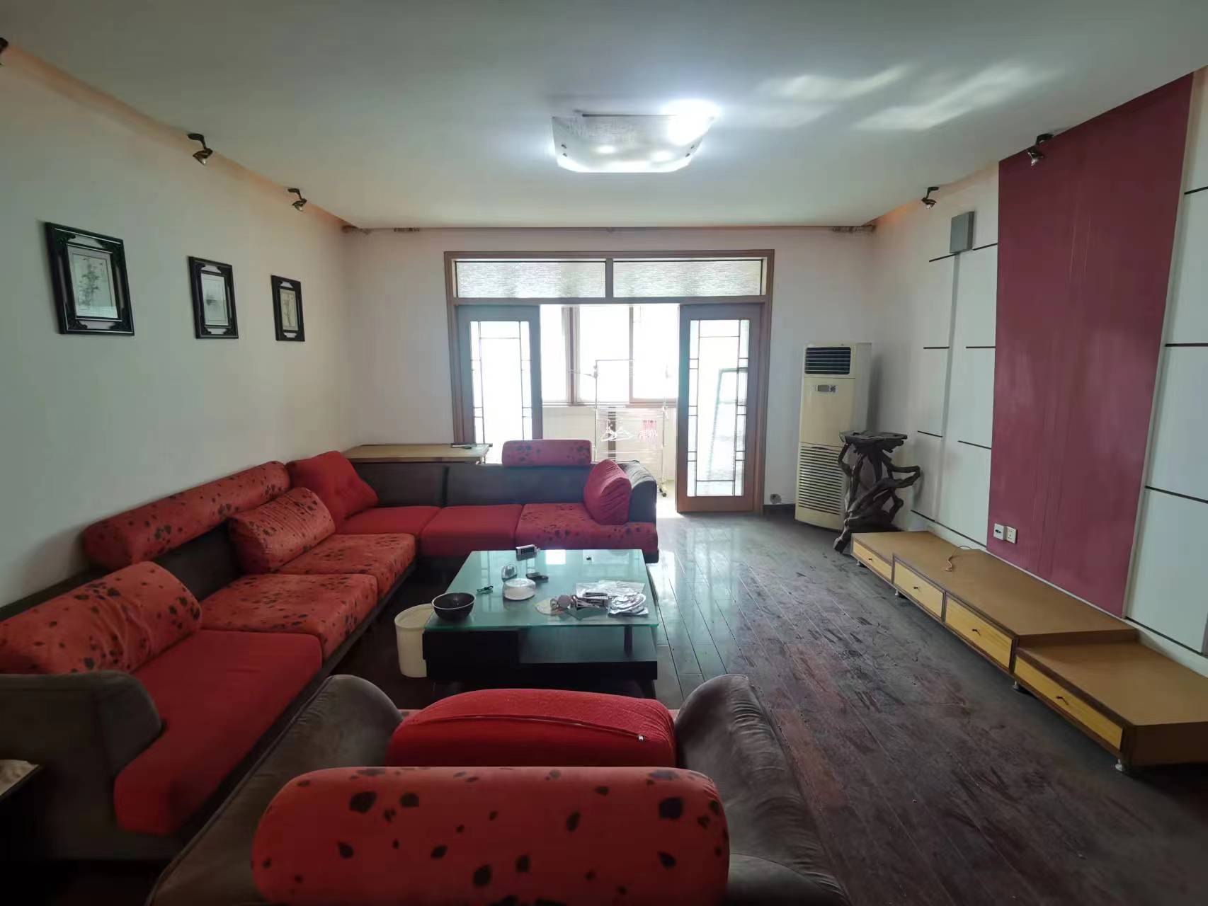 珠江花园 4室2厅2卫 88.0万 珠江花园 4室2厅2卫 88.0万室内图