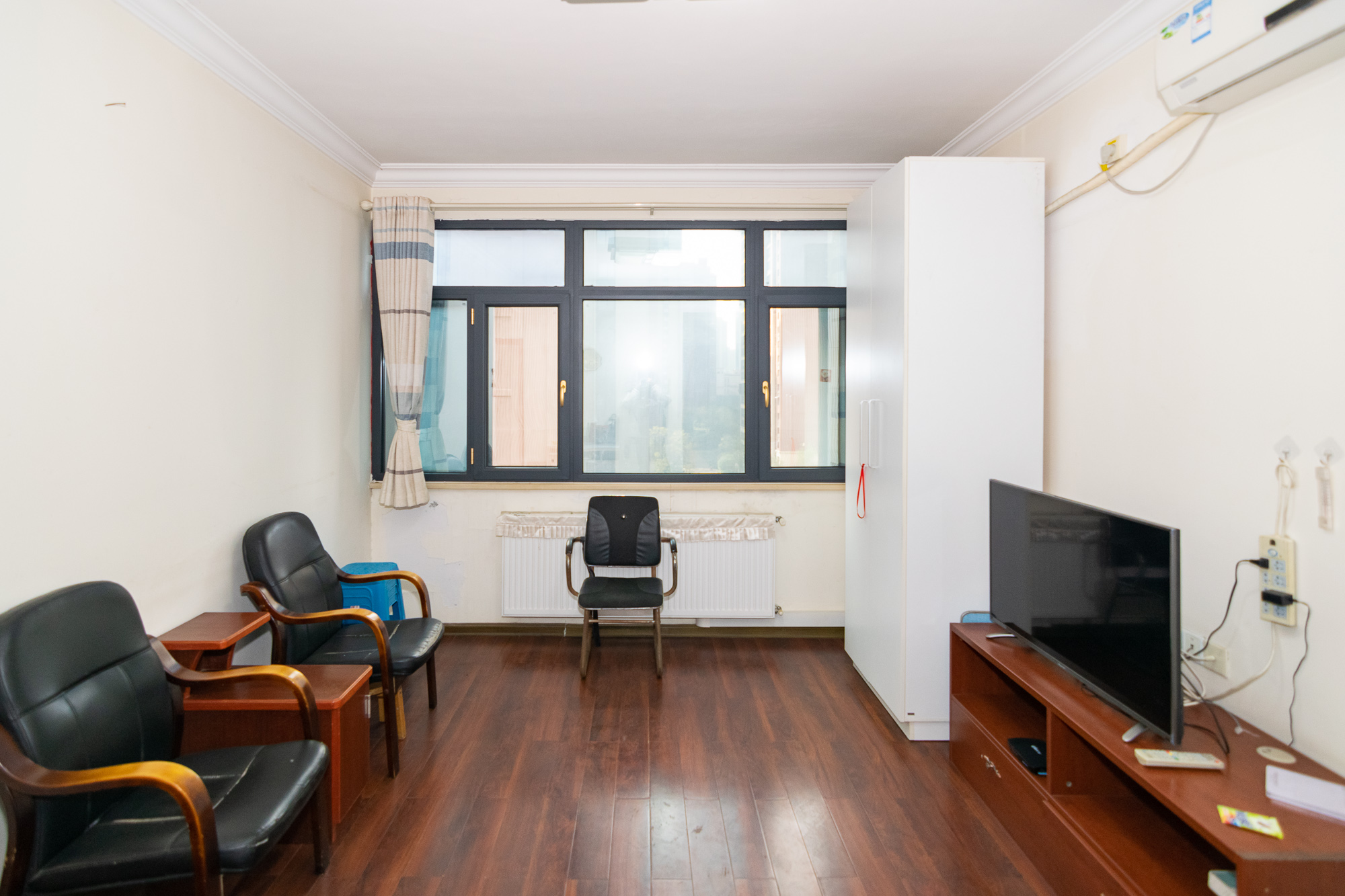 康乃馨老年生活示范城  2室1厅1卫    50.0万 康乃馨老年生活示范城  2室1厅1卫    50.0万客厅