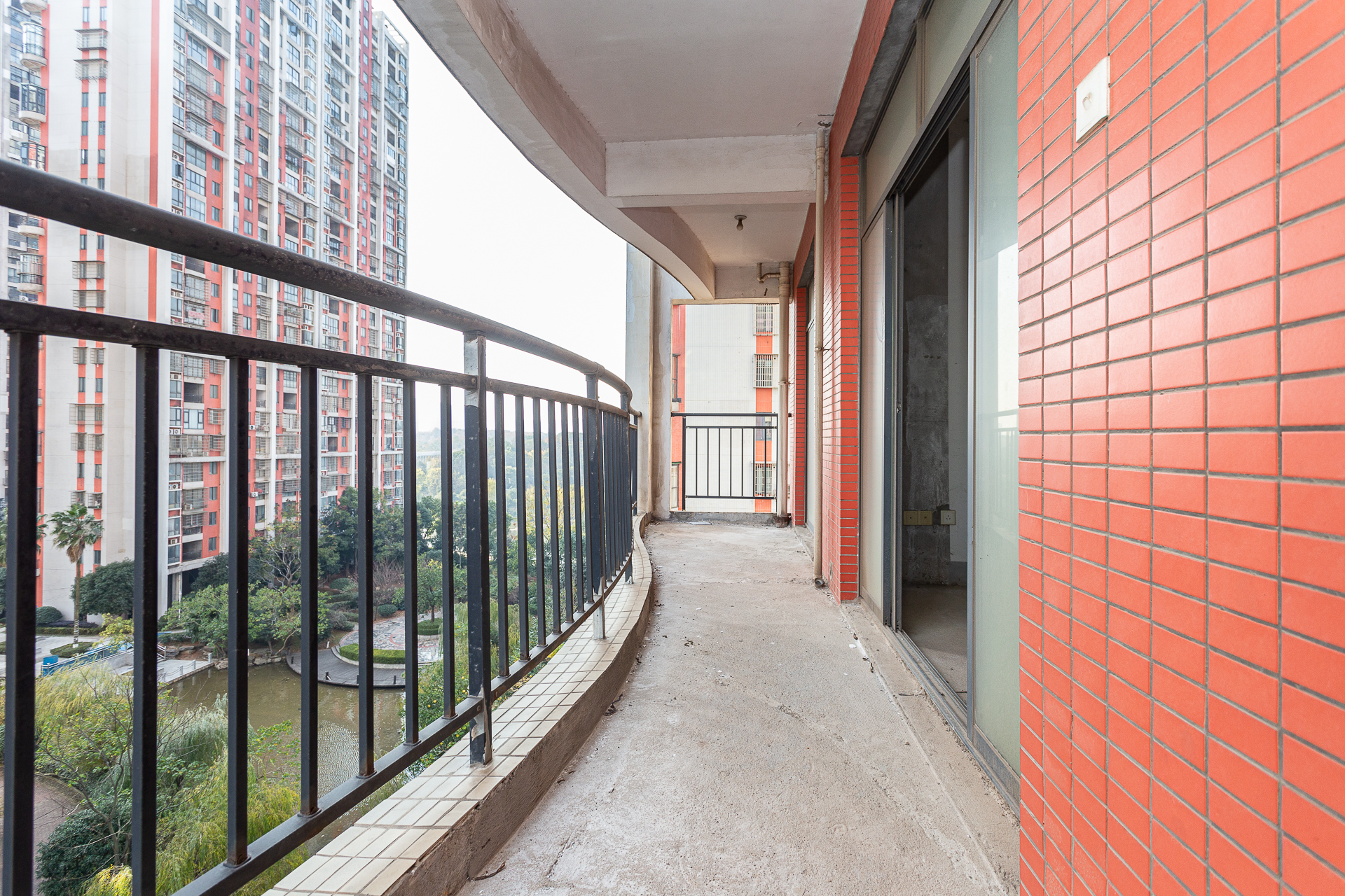 浩龙音乐界 4室2厅2卫 62.0万 浩龙音乐界 4室2厅2卫 62.0万阳台