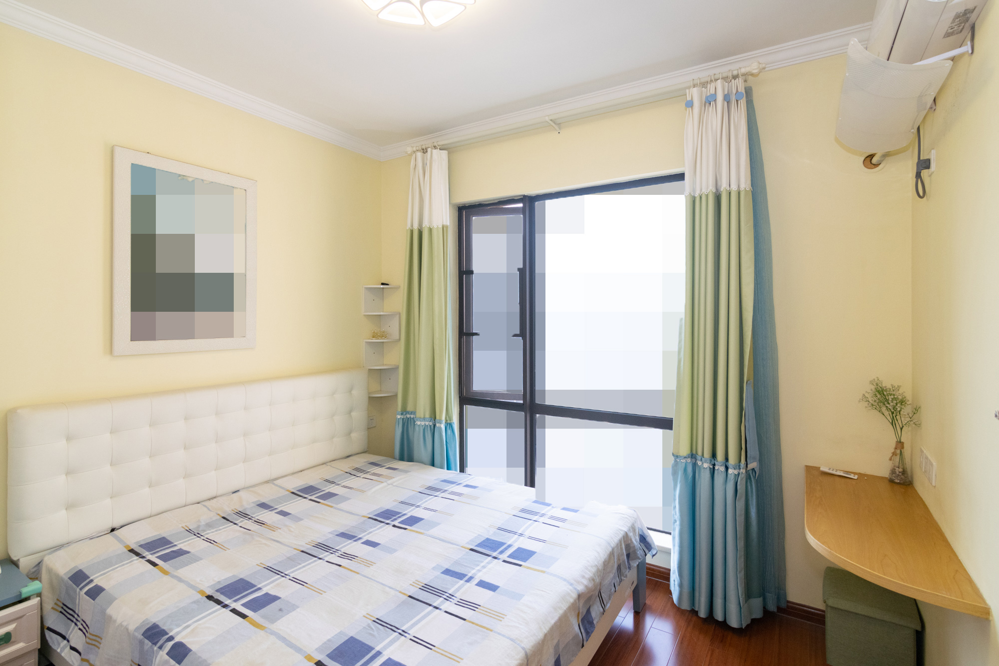 长燃新奥佳园 2室2厅1卫 79.0万 长燃新奥佳园 2室2厅1卫 79.0万卧室