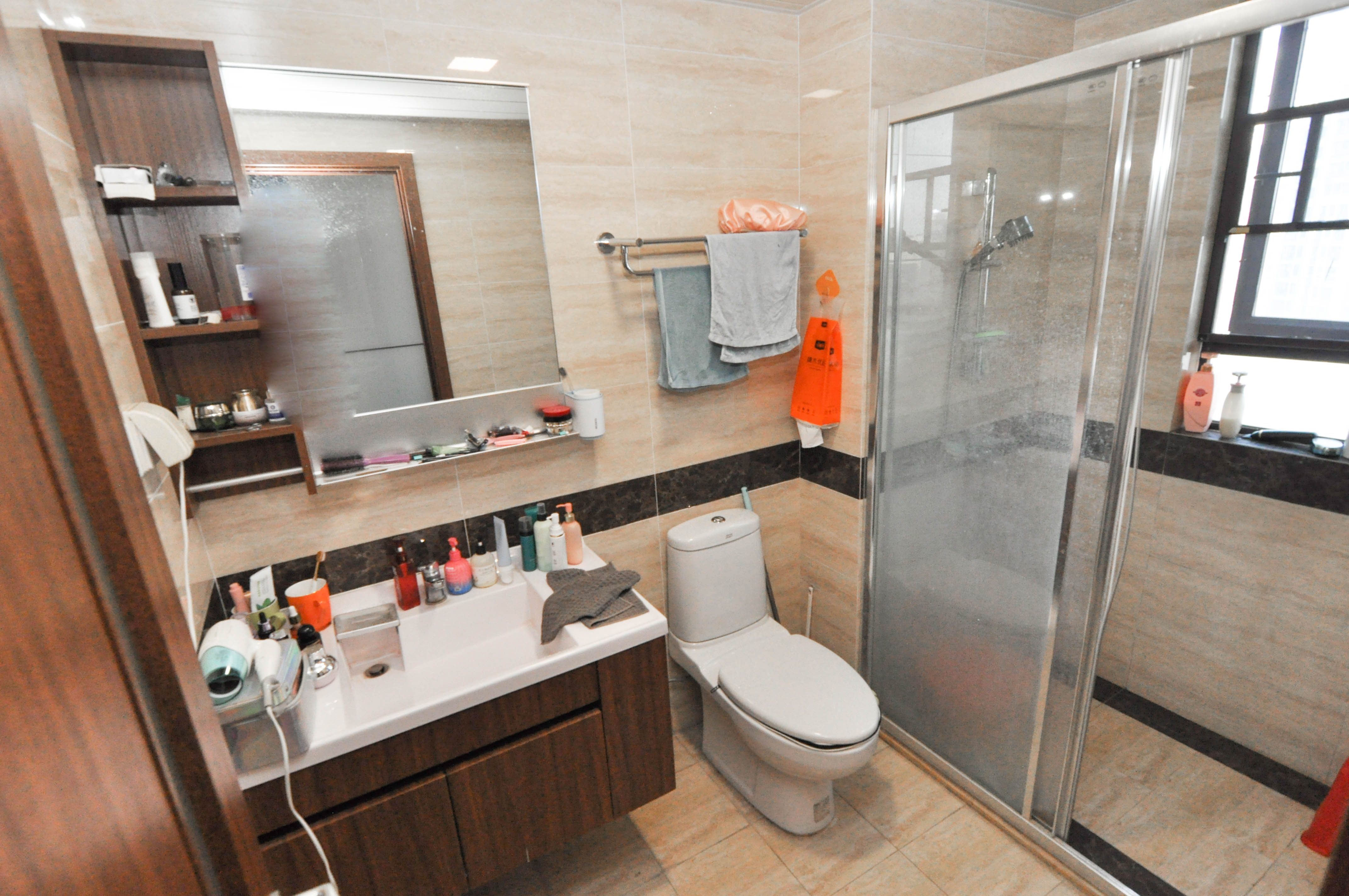 万科里梅溪郡  3室2厅2卫    272.8万 万科里梅溪郡  3室2厅2卫    272.8万卫生间