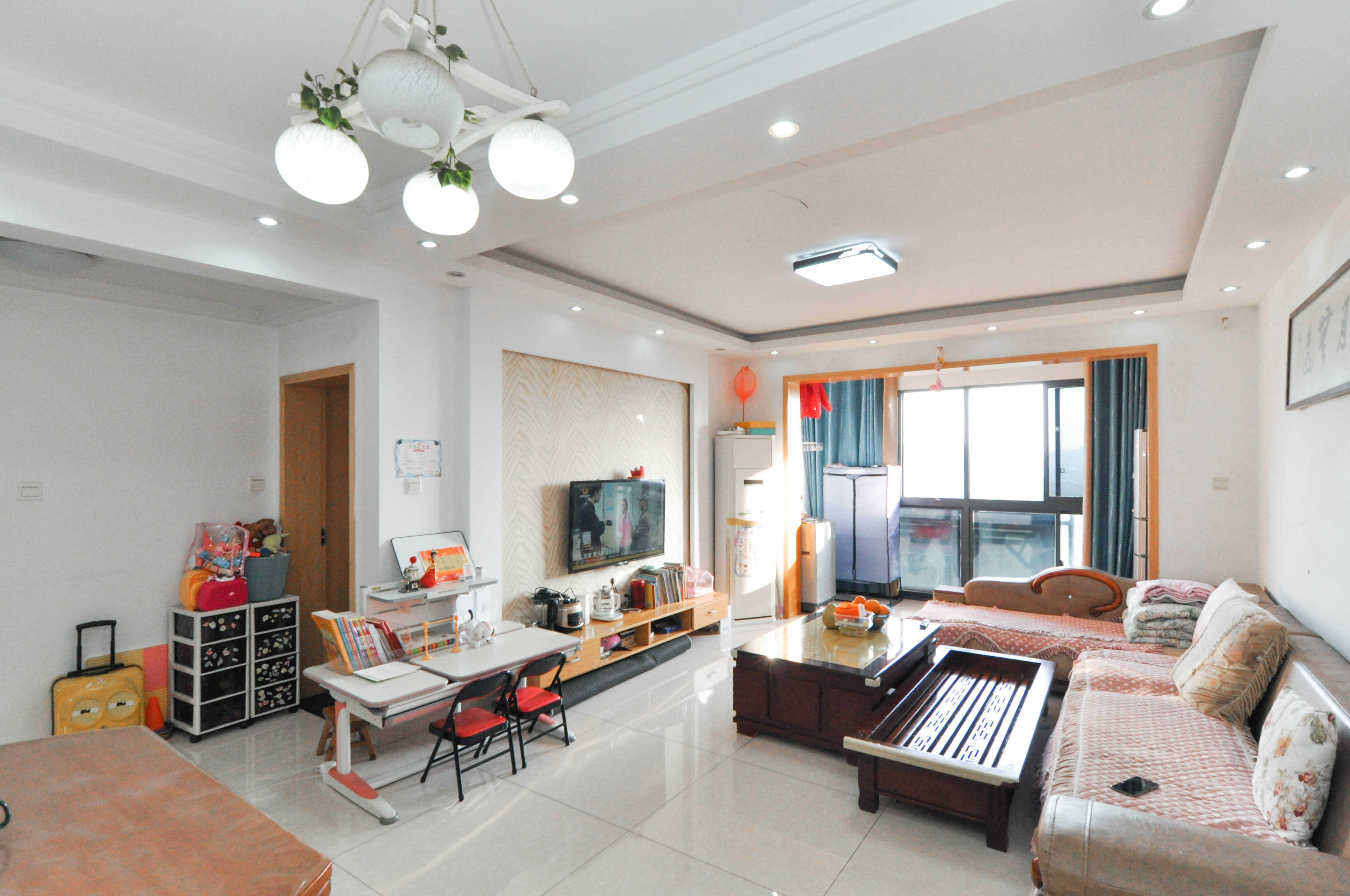 海林馨香雅苑  2室2厅1卫    86.0万 海林馨香雅苑  2室2厅1卫    86.0万客厅