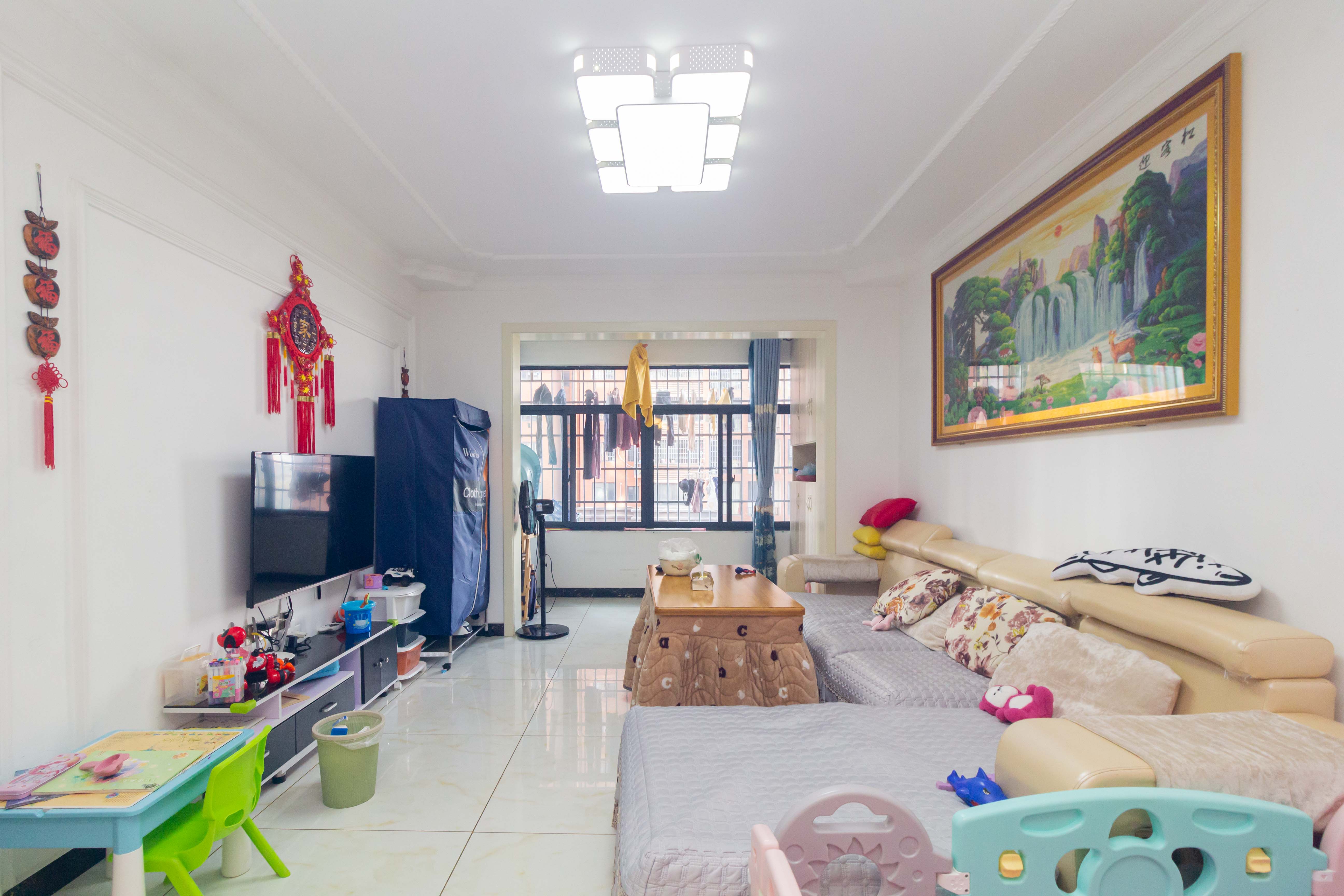 辉宏橄榄城  3室2厅1卫    60.6万 辉宏橄榄城  3室2厅1卫    60.6万客厅