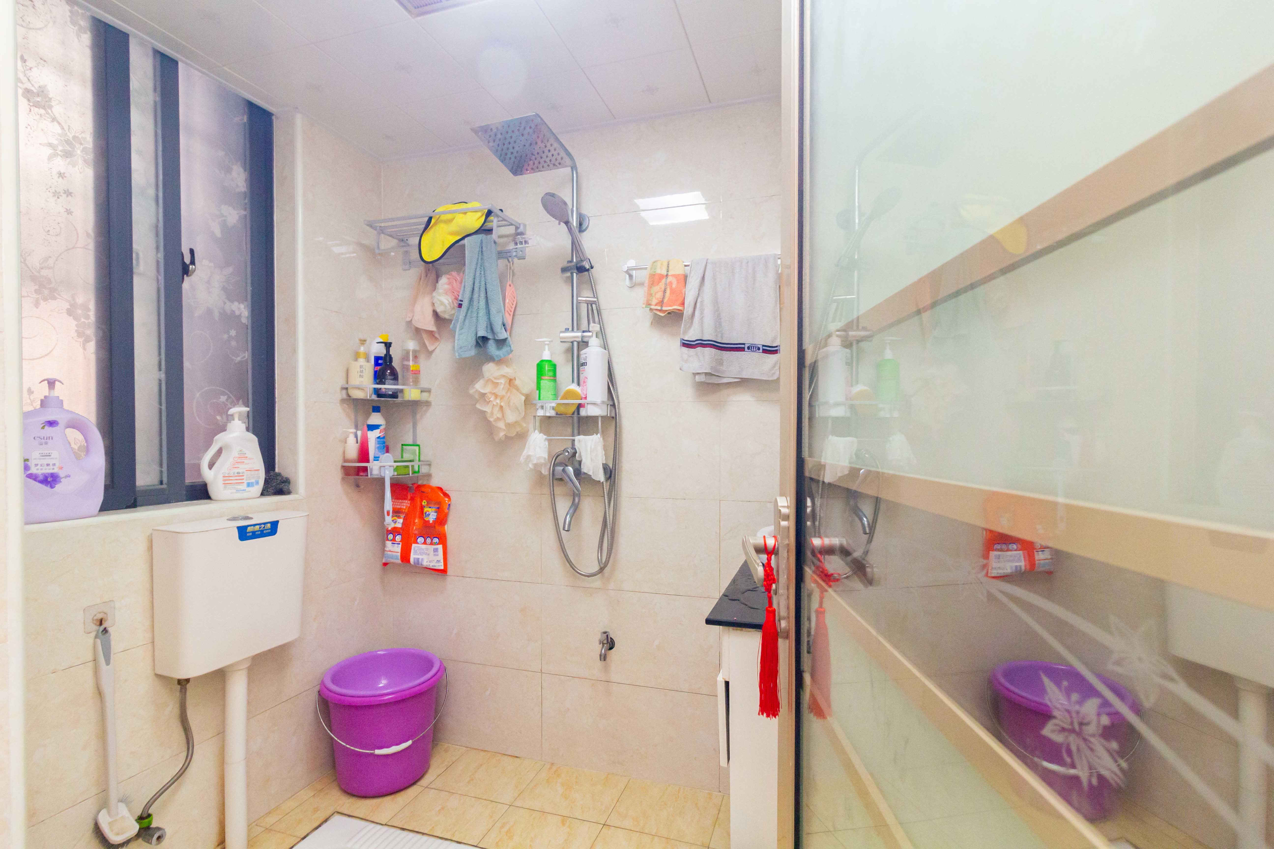 辉宏橄榄城  3室2厅1卫    60.6万 辉宏橄榄城  3室2厅1卫    60.6万卫生间