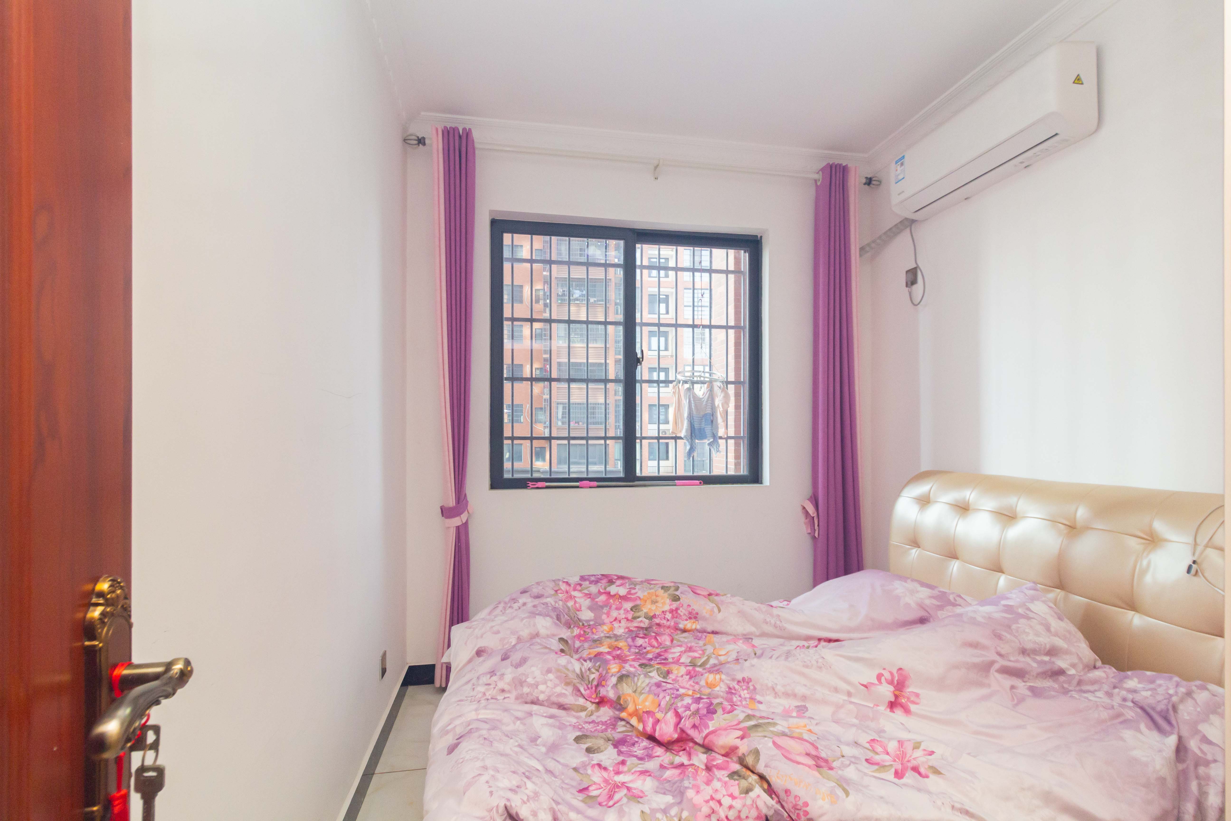 辉宏橄榄城  3室2厅1卫    60.6万 辉宏橄榄城  3室2厅1卫    60.6万卧室