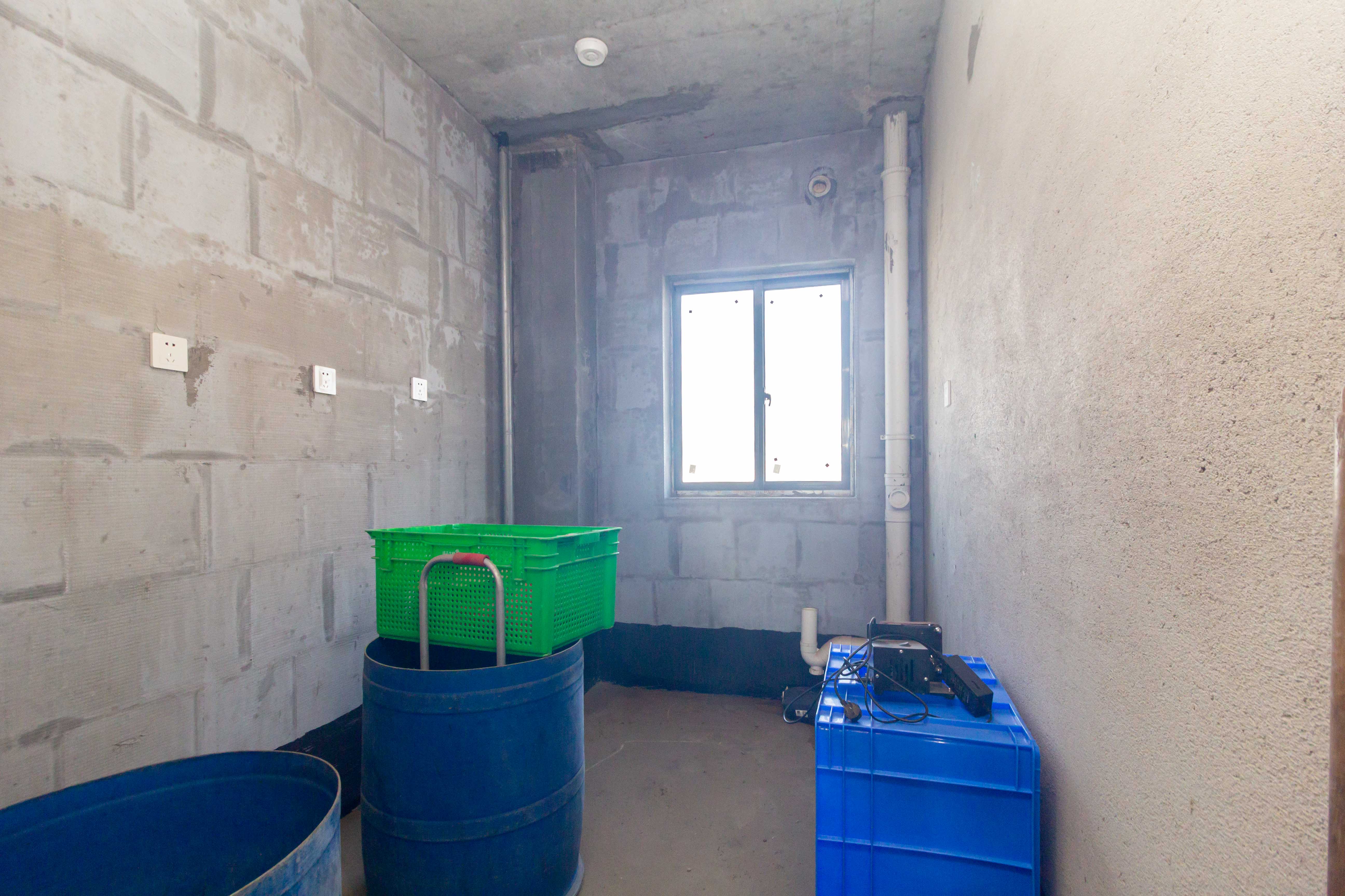 辉宏橄榄城  4室2厅2卫    85.0万 辉宏橄榄城  4室2厅2卫    85.0万厨房