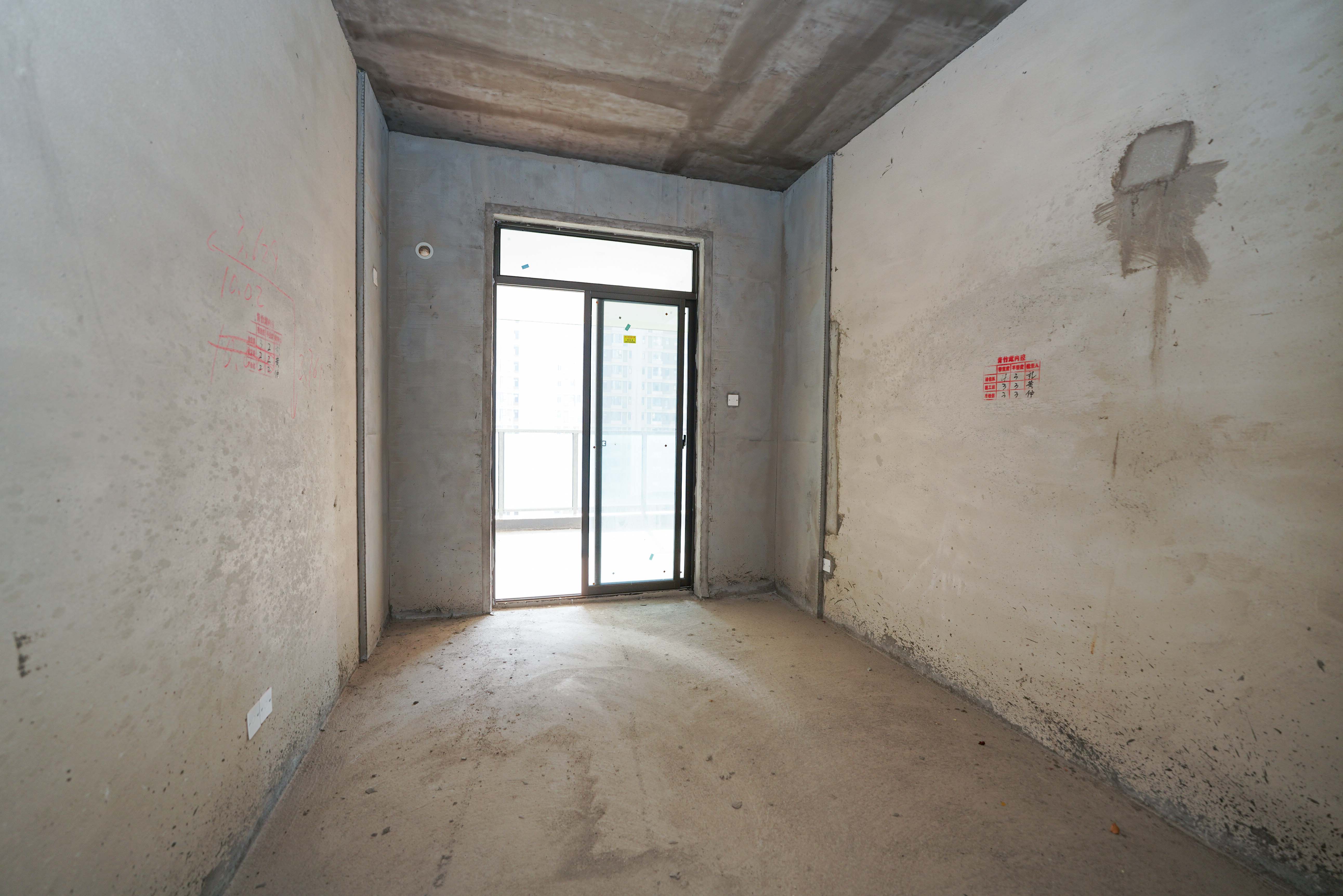 福天藏郡院子 5室2厅3卫 188.0万 福天藏郡院子 5室2厅3卫 188.0万卧室