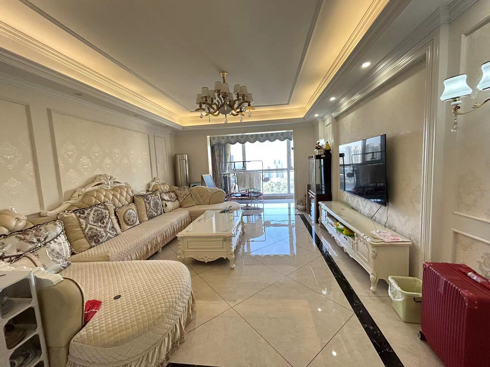 湖景名城 4室2厅2卫 100.0万 湖景名城 4室2厅2卫 100.0万室内图