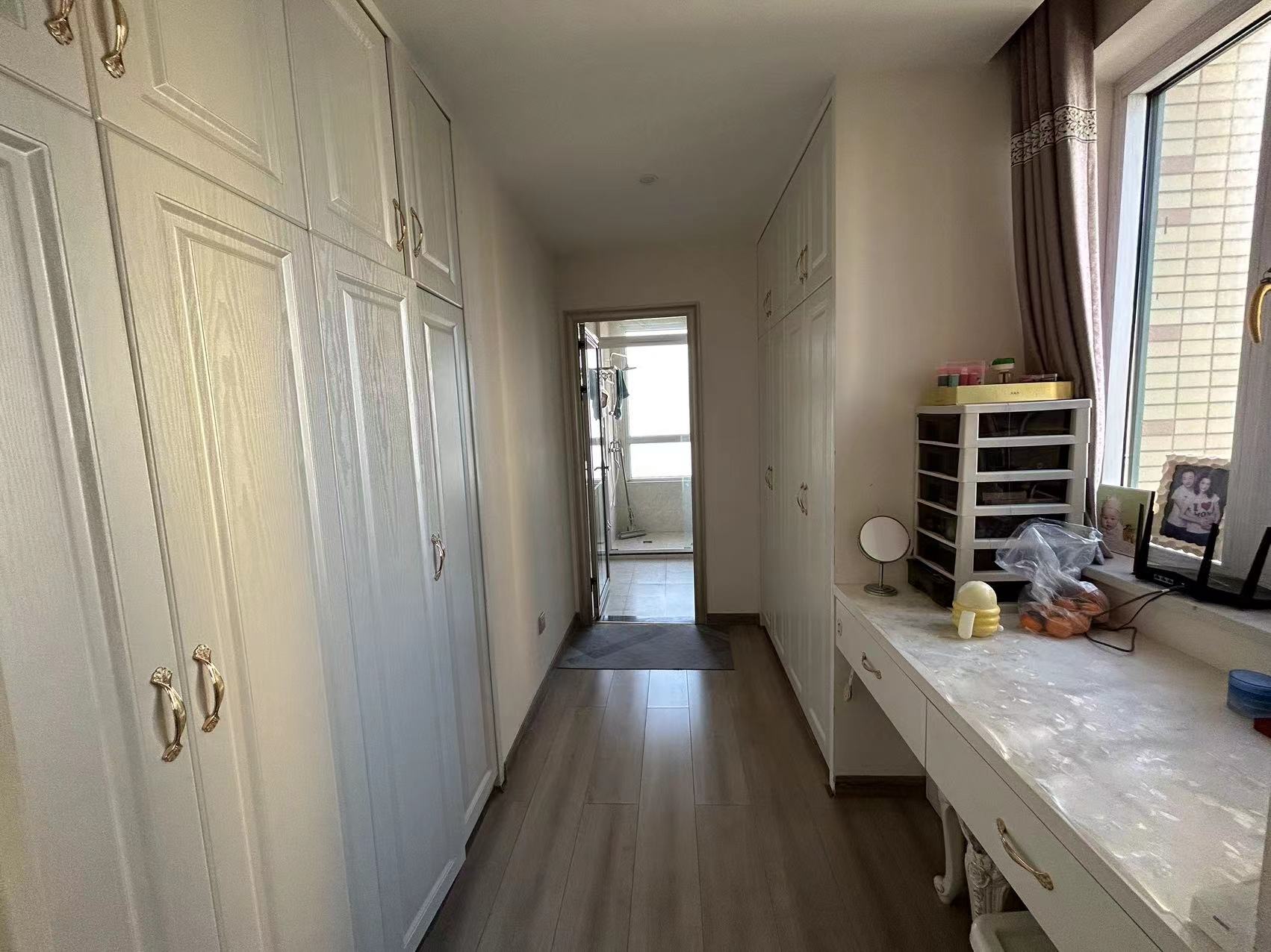 湖景名城 4室2厅2卫 100.0万 湖景名城 4室2厅2卫 100.0万室内图