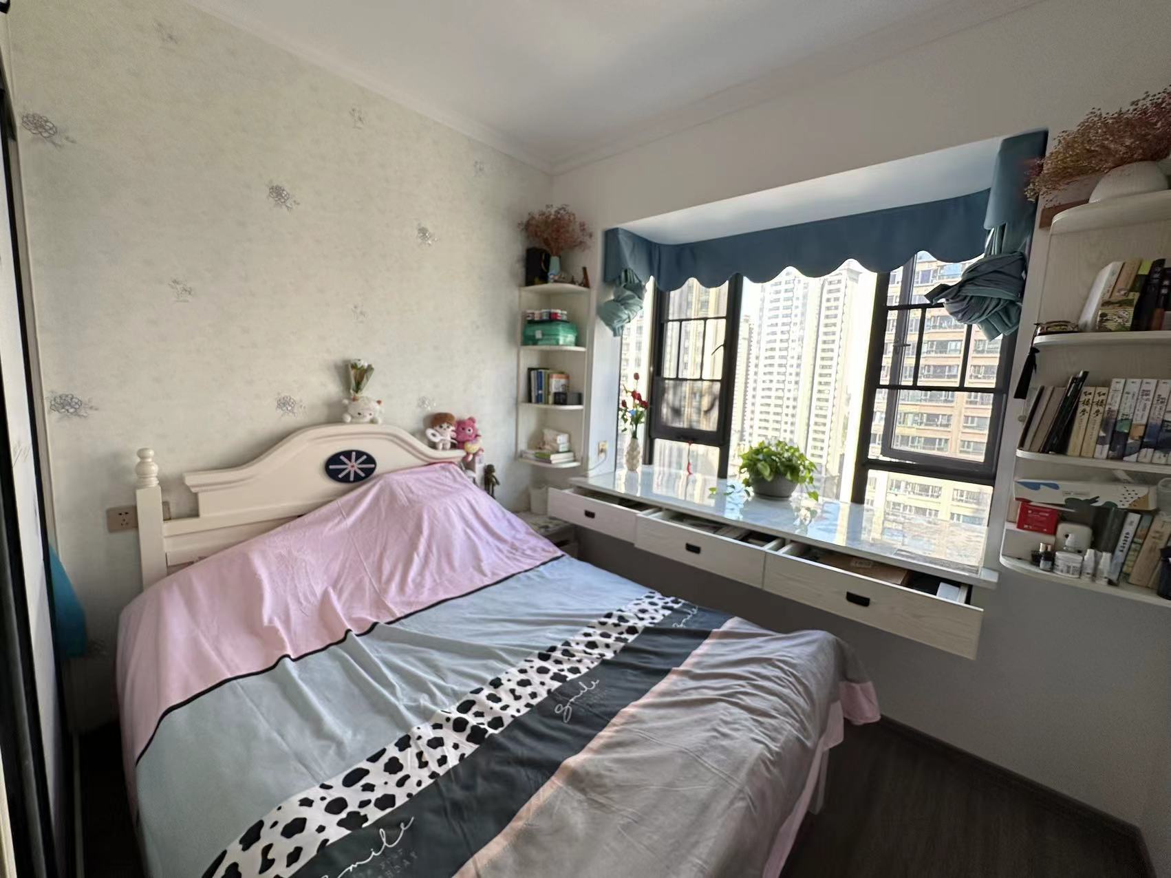 春藤小镇 4室2厅2卫 130.0万 春藤小镇 4室2厅2卫 130.0万室内图