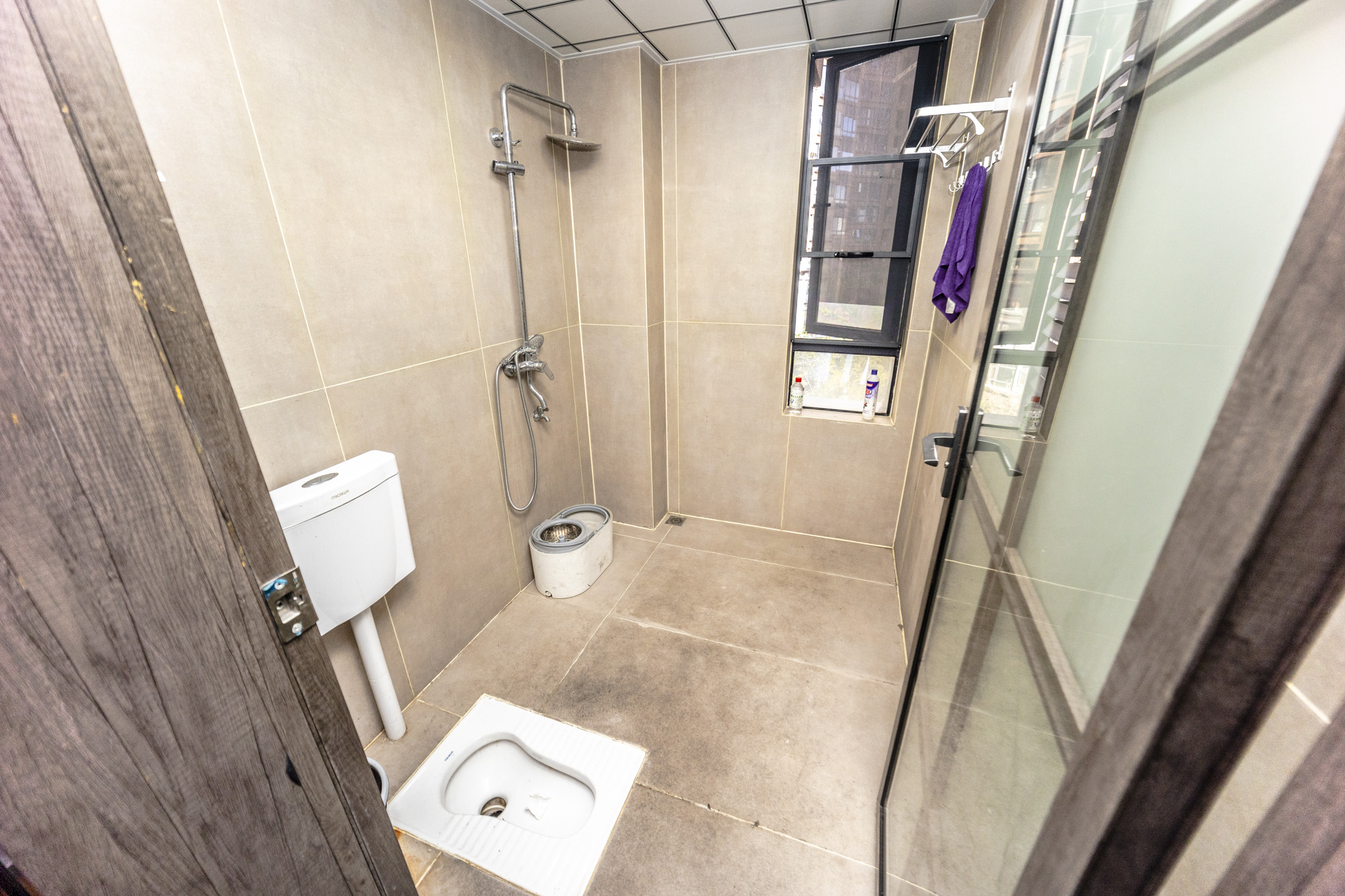 荣悦台  4室2厅2卫    270.0万卫生间