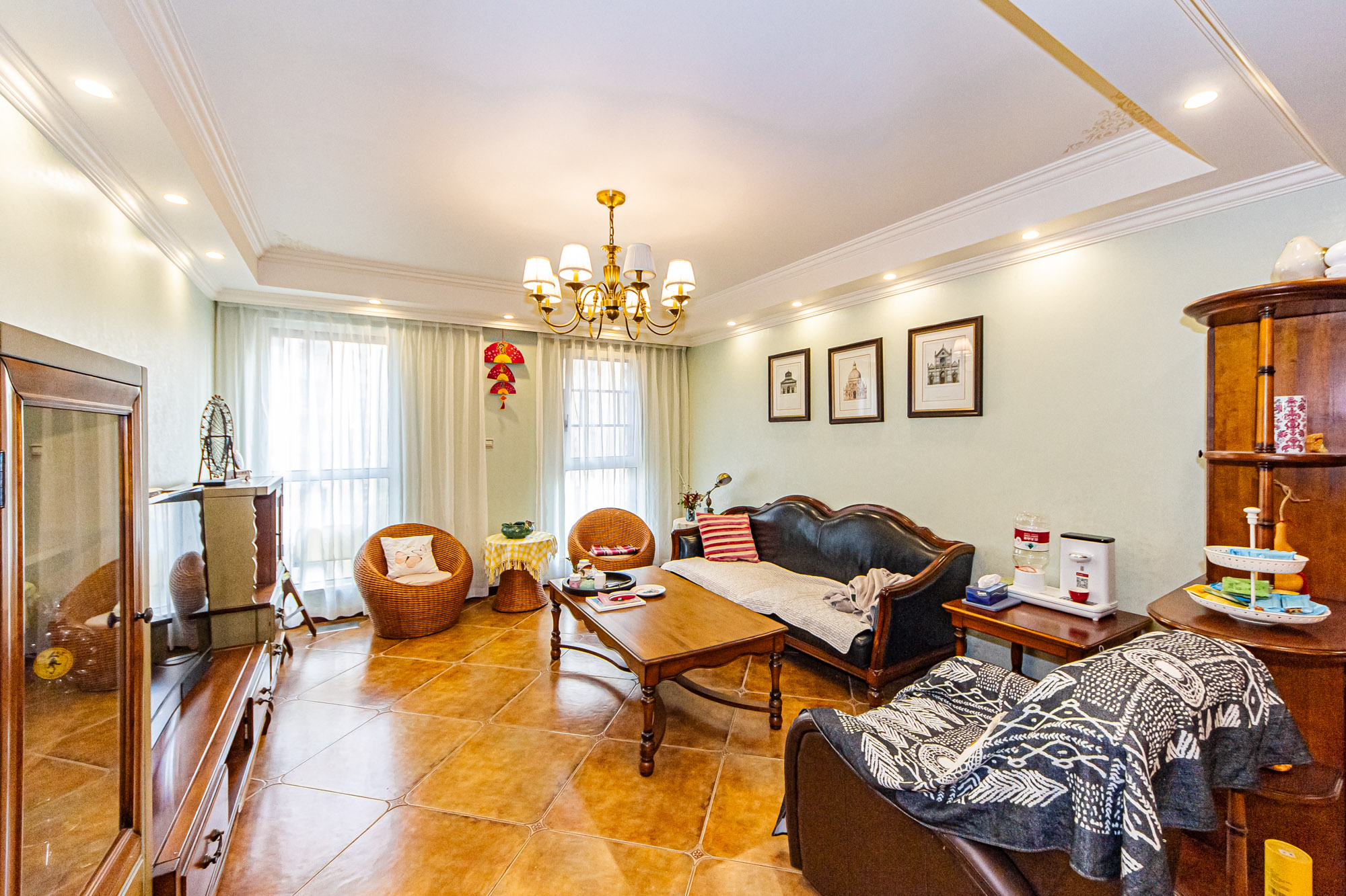 万国城(当代满庭春MOMA)三期 3室2厅2卫 188.0万 万国城(当代满庭春MOMA)三期 3室2厅2卫 188.0万客厅