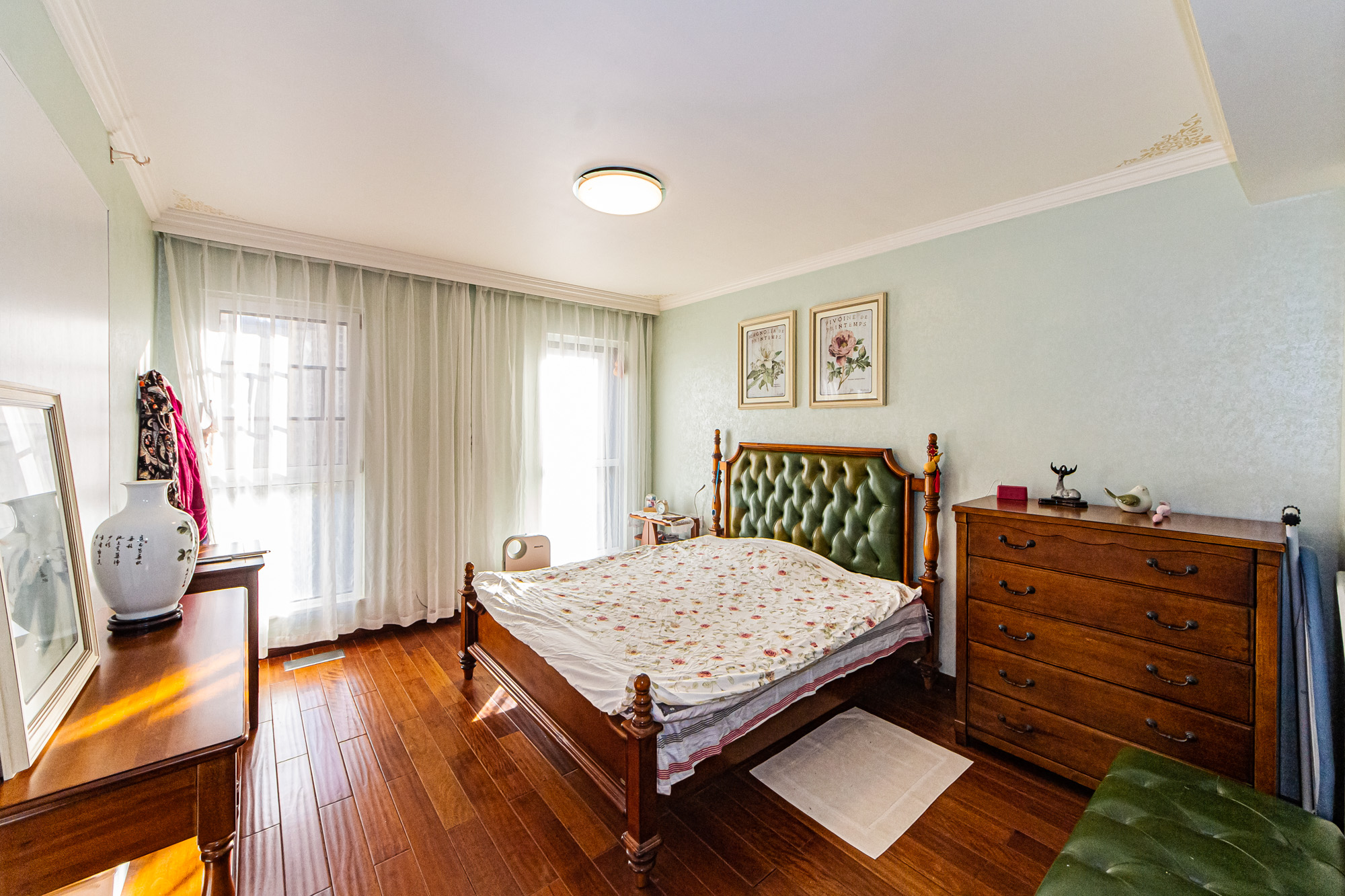 万国城(当代满庭春MOMA)三期 3室2厅2卫 188.0万 万国城(当代满庭春MOMA)三期 3室2厅2卫 188.0万卧室