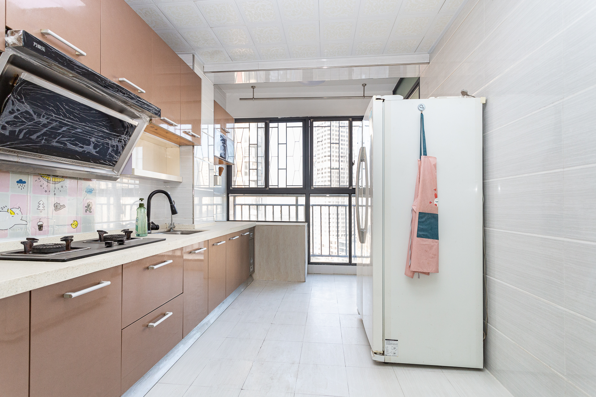 浩龙音乐界  3室2厅2卫    72.5万 浩龙音乐界  3室2厅2卫    72.5万厨房