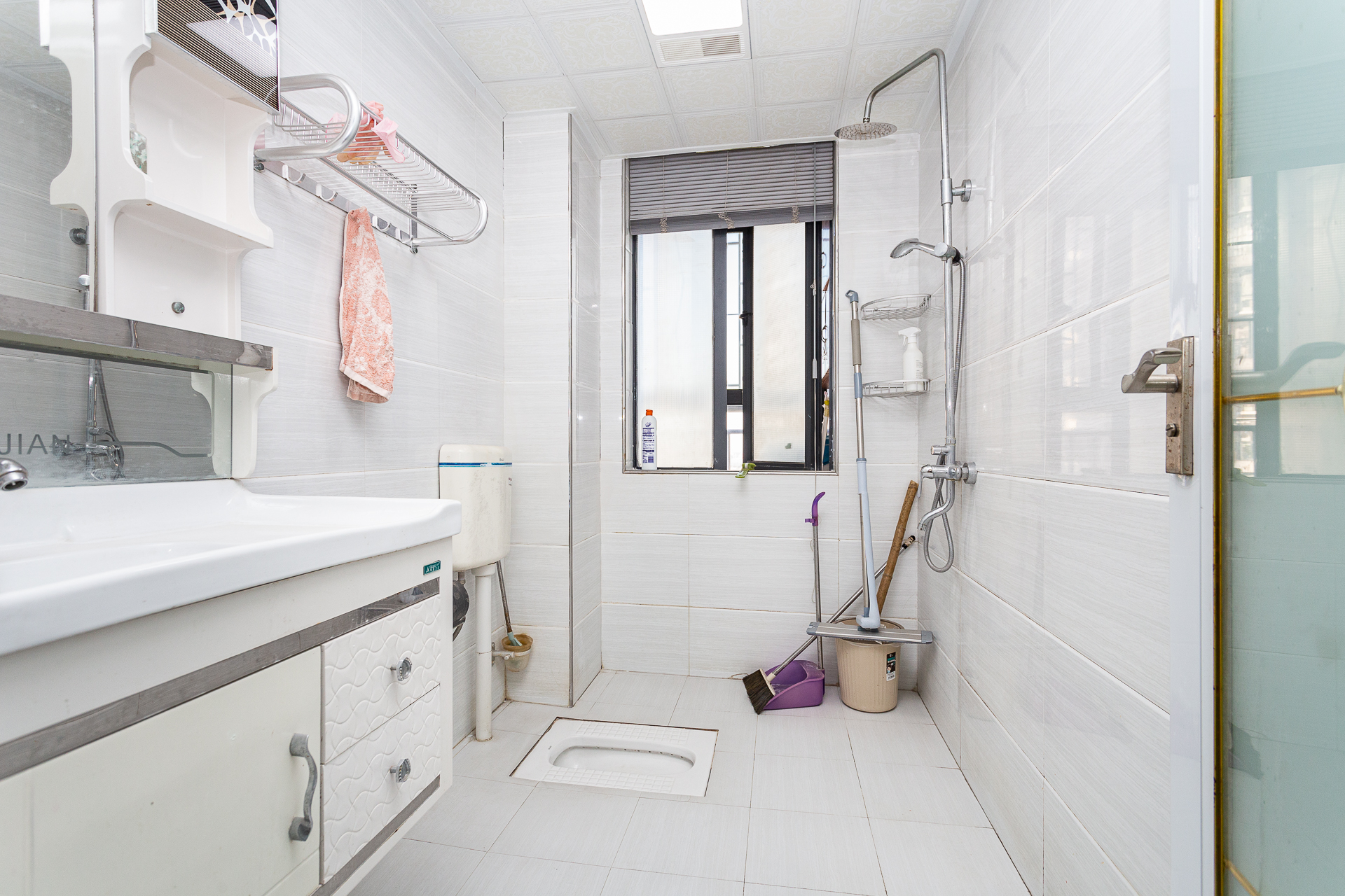 浩龙音乐界  3室2厅2卫    72.5万 浩龙音乐界  3室2厅2卫    72.5万卫生间