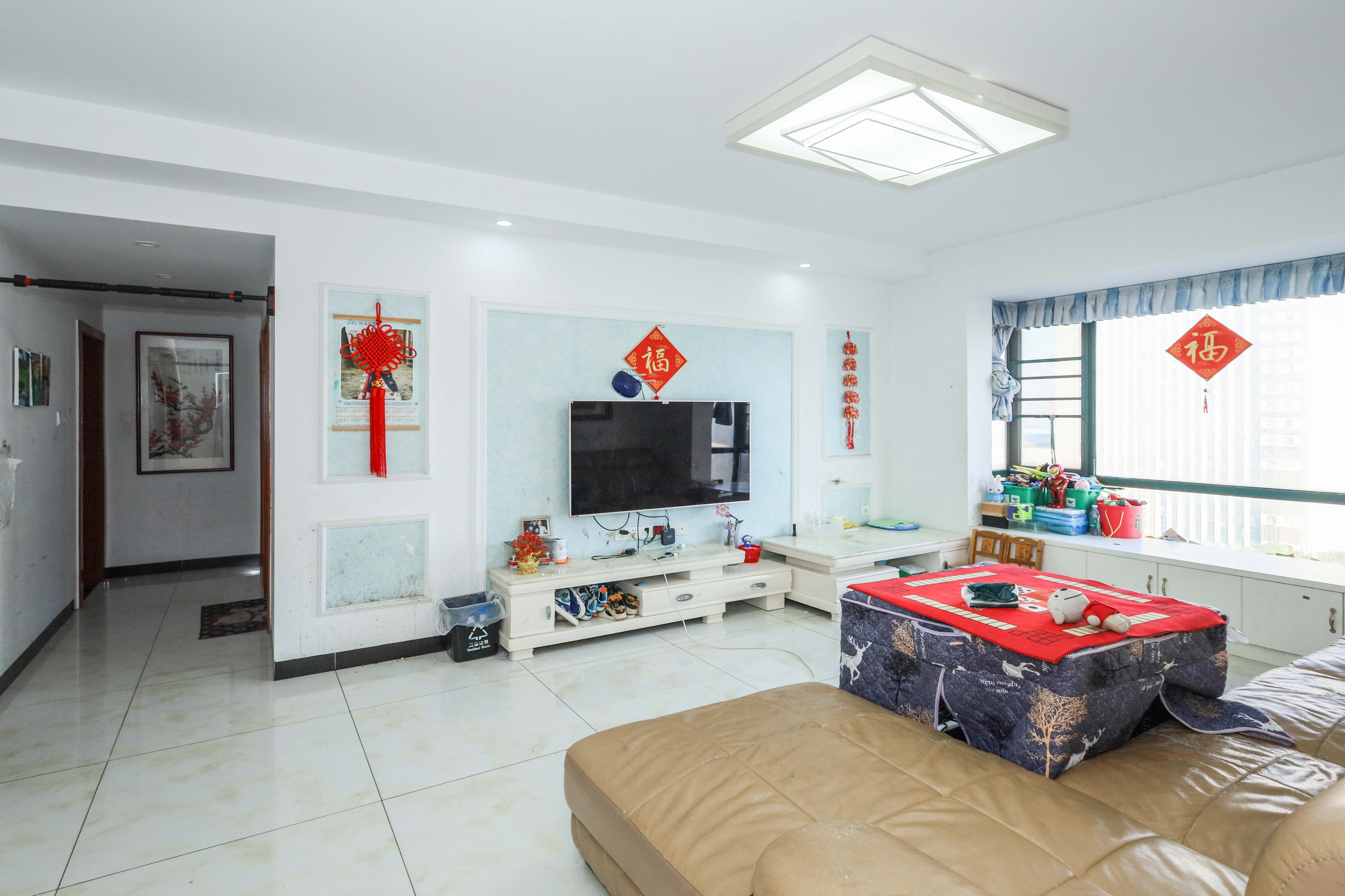 桔洲新苑（桔洲印象）  3室2厅2卫    98.0万客厅