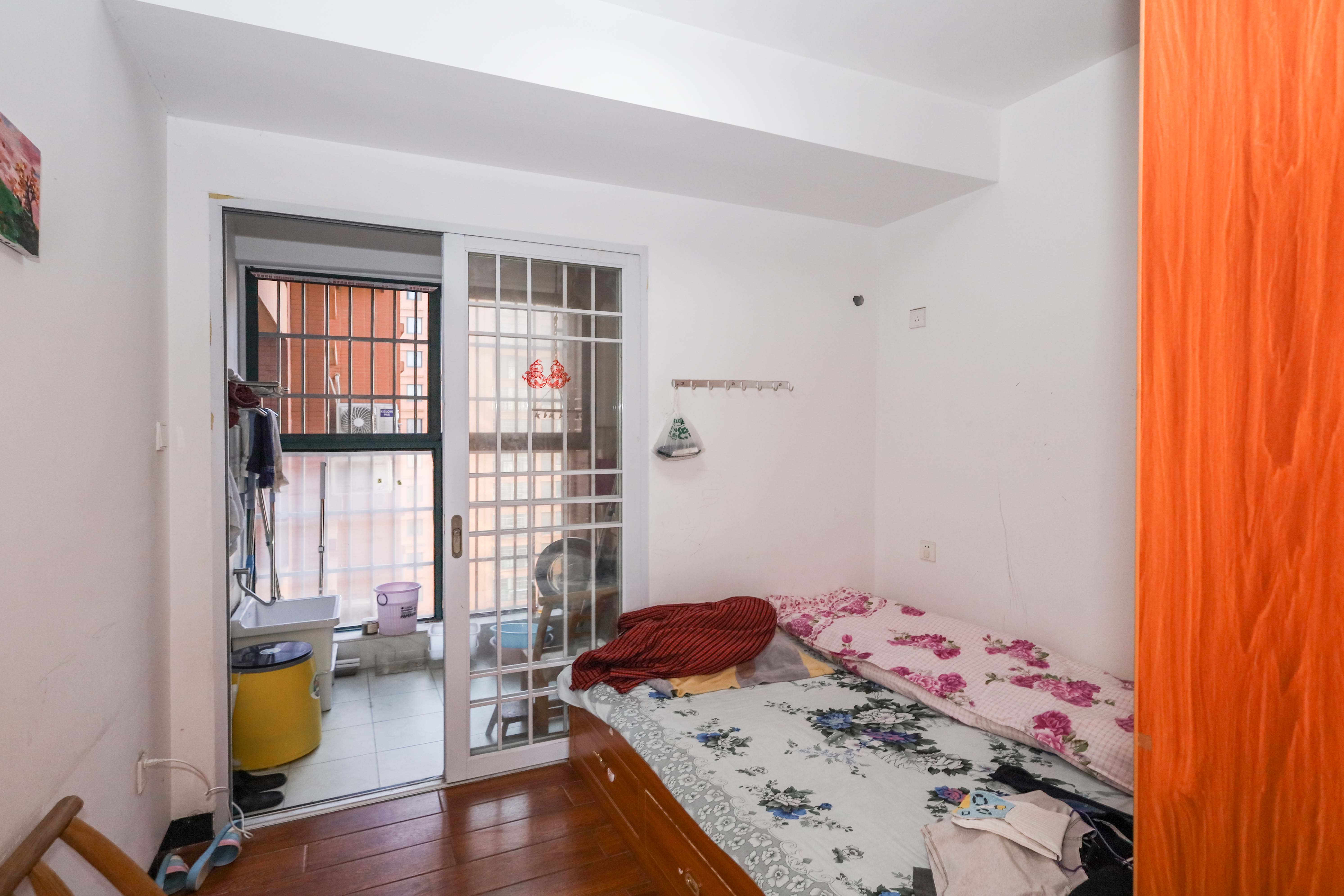 桔洲新苑（桔洲印象）  3室2厅2卫    98.0万卧室