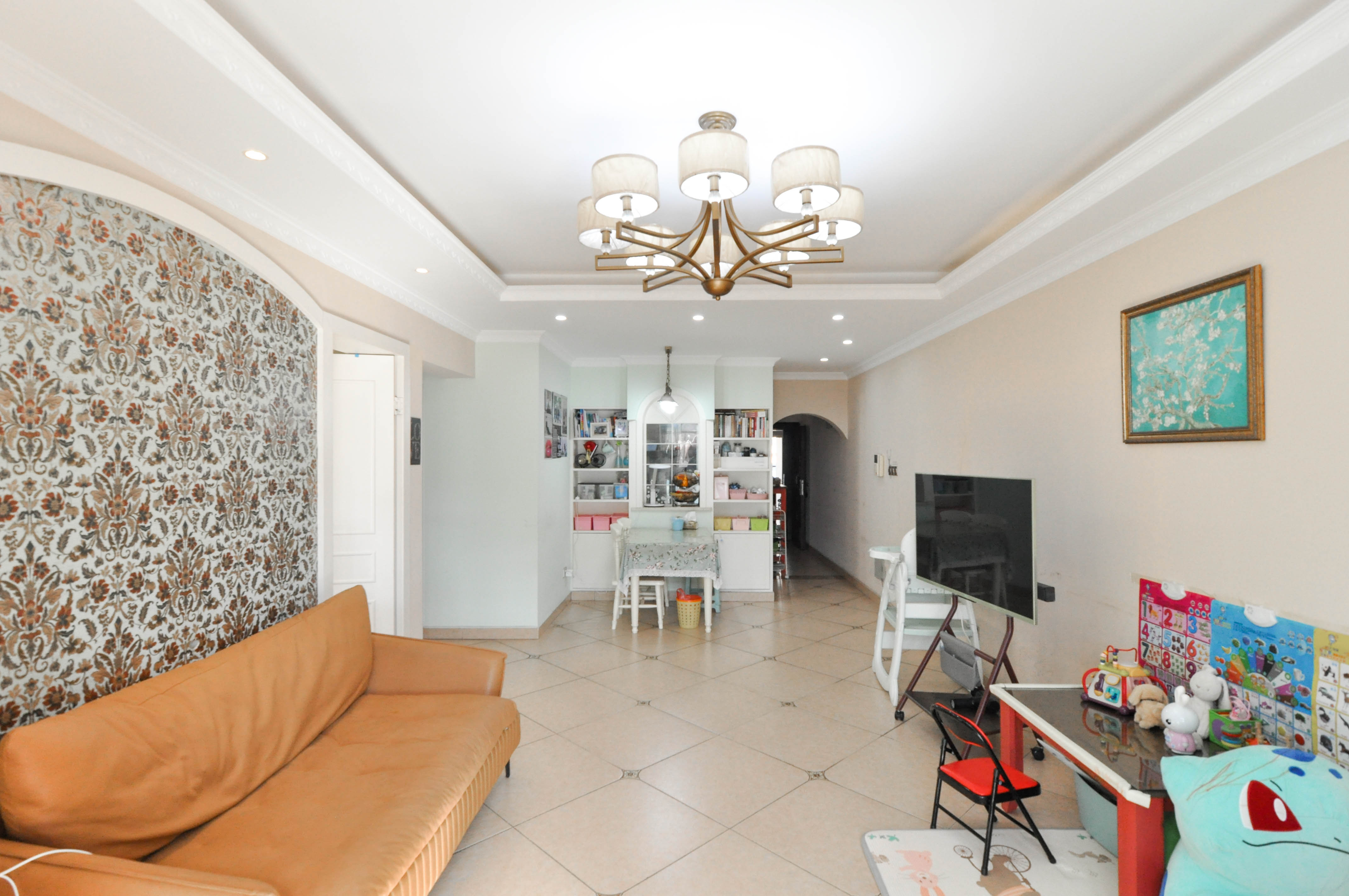 高鑫麓城 2室2厅1卫 98.0万 高鑫麓城 2室2厅1卫 98.0万客厅